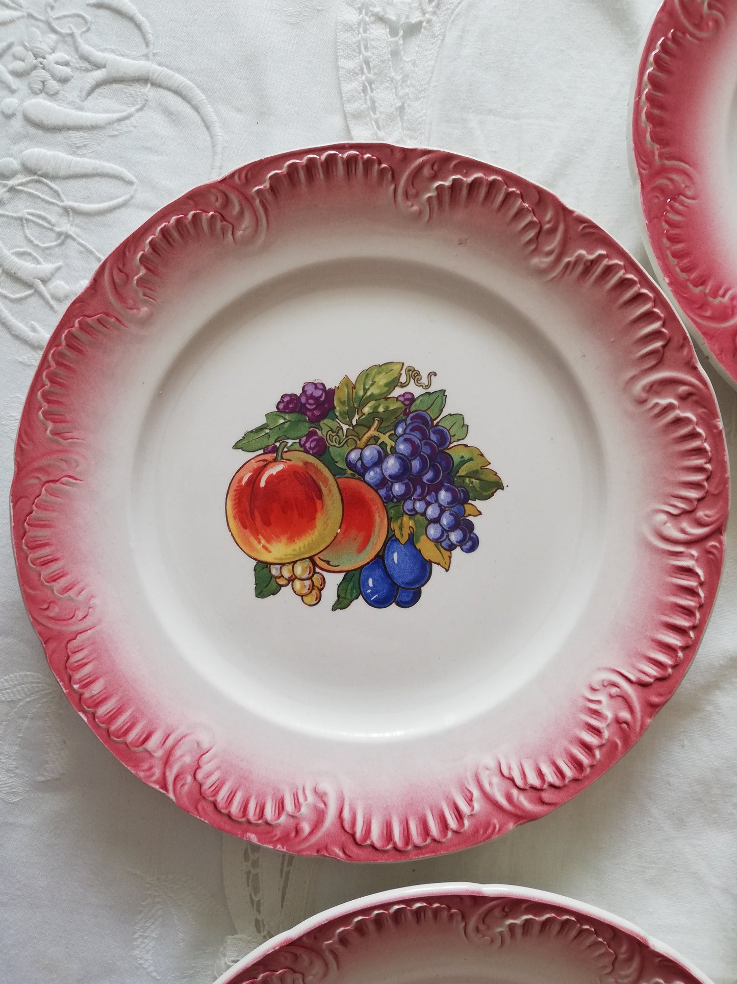 Assiette Barbotine Fruit Digoin Sarreguemines (Copier)