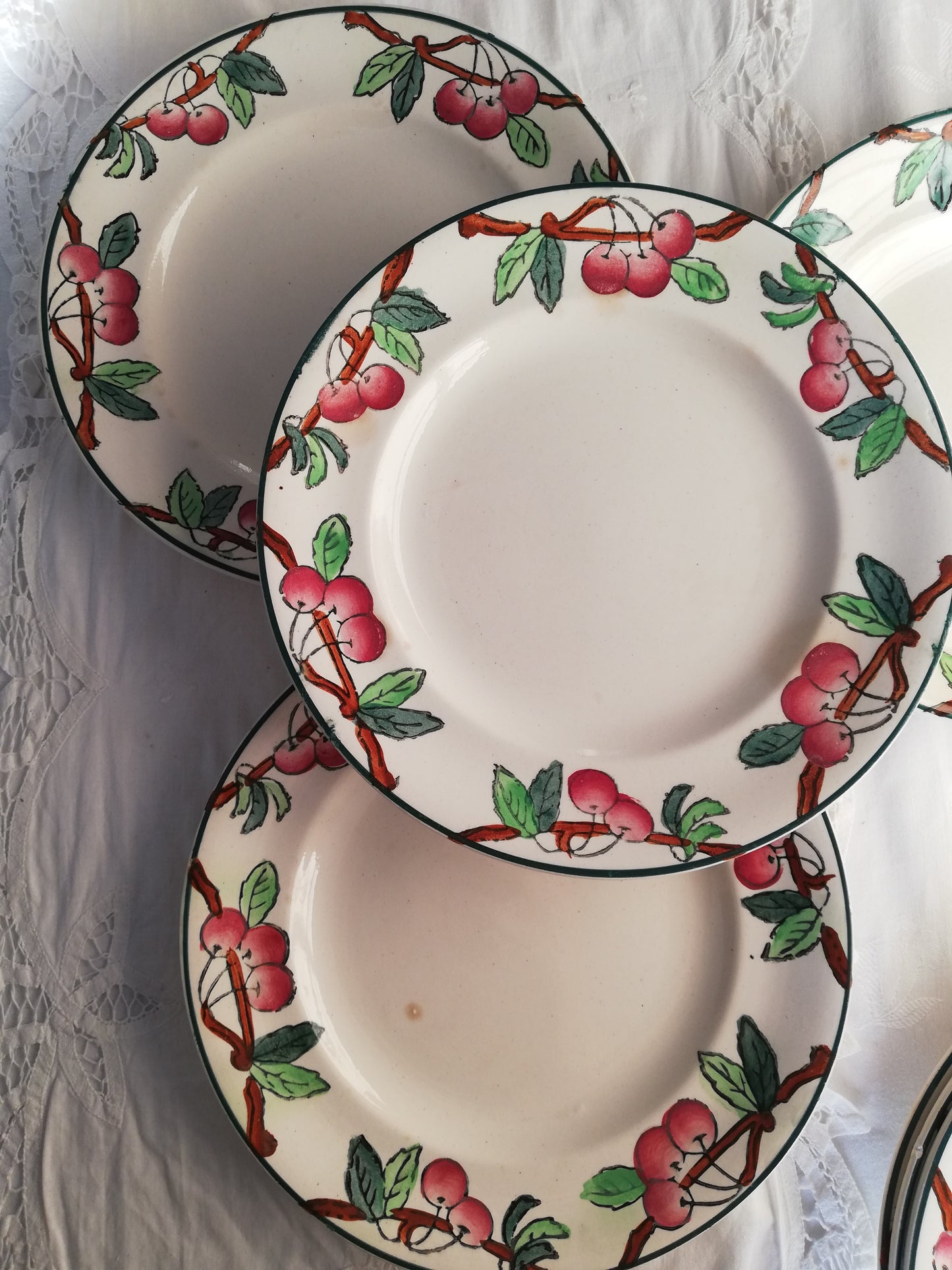 4 Assiettes Cerise Longwy