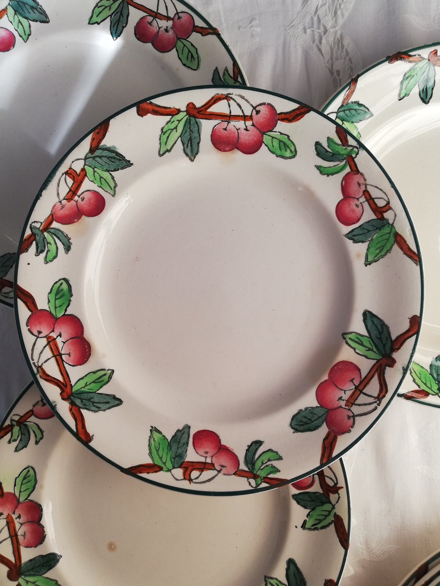 4 Assiettes Cerise Longwy