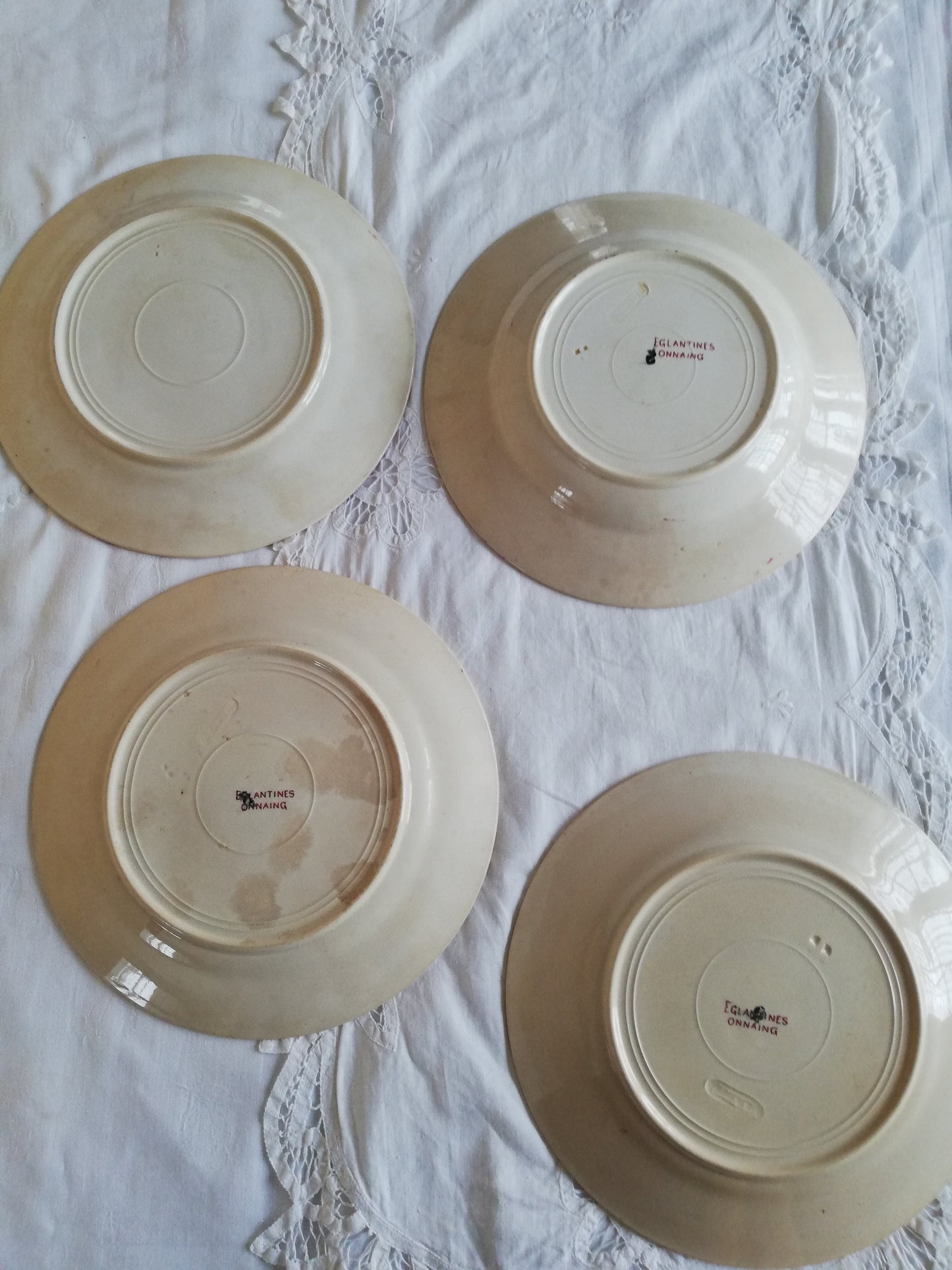 Assiette Eglantine Onnaing Terre de Fer Rose