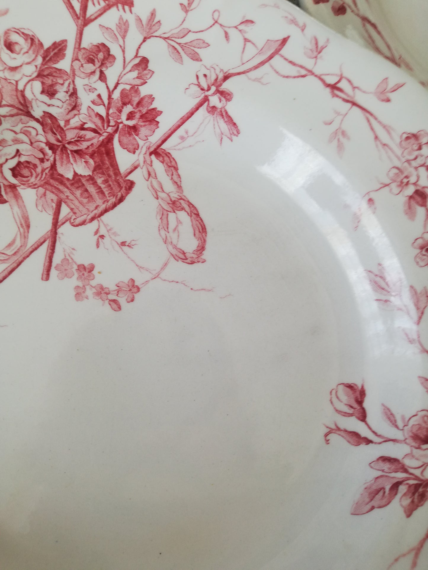 10 assiettes Gien Réservées