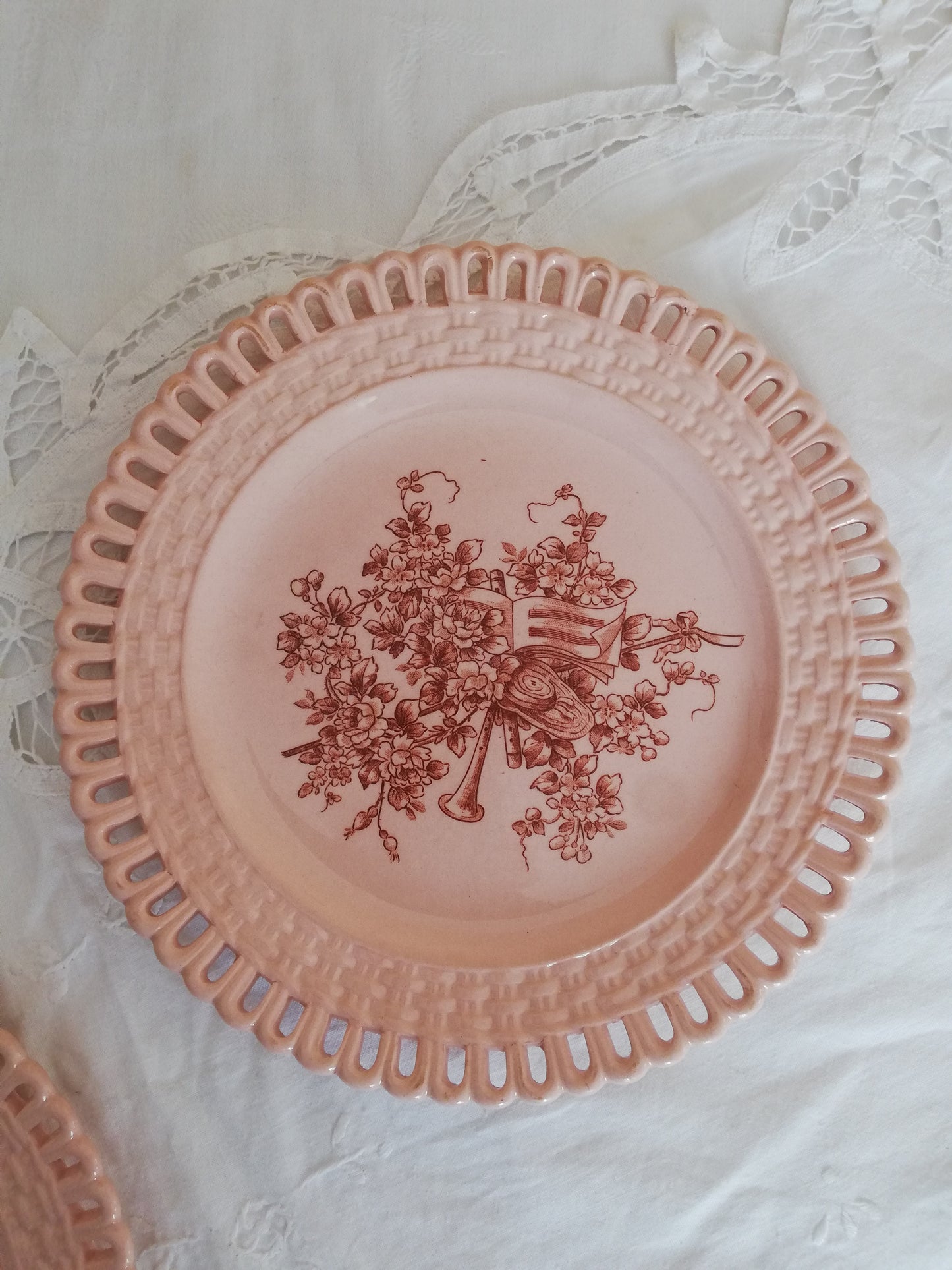 Assiettes Ajourées Longwy