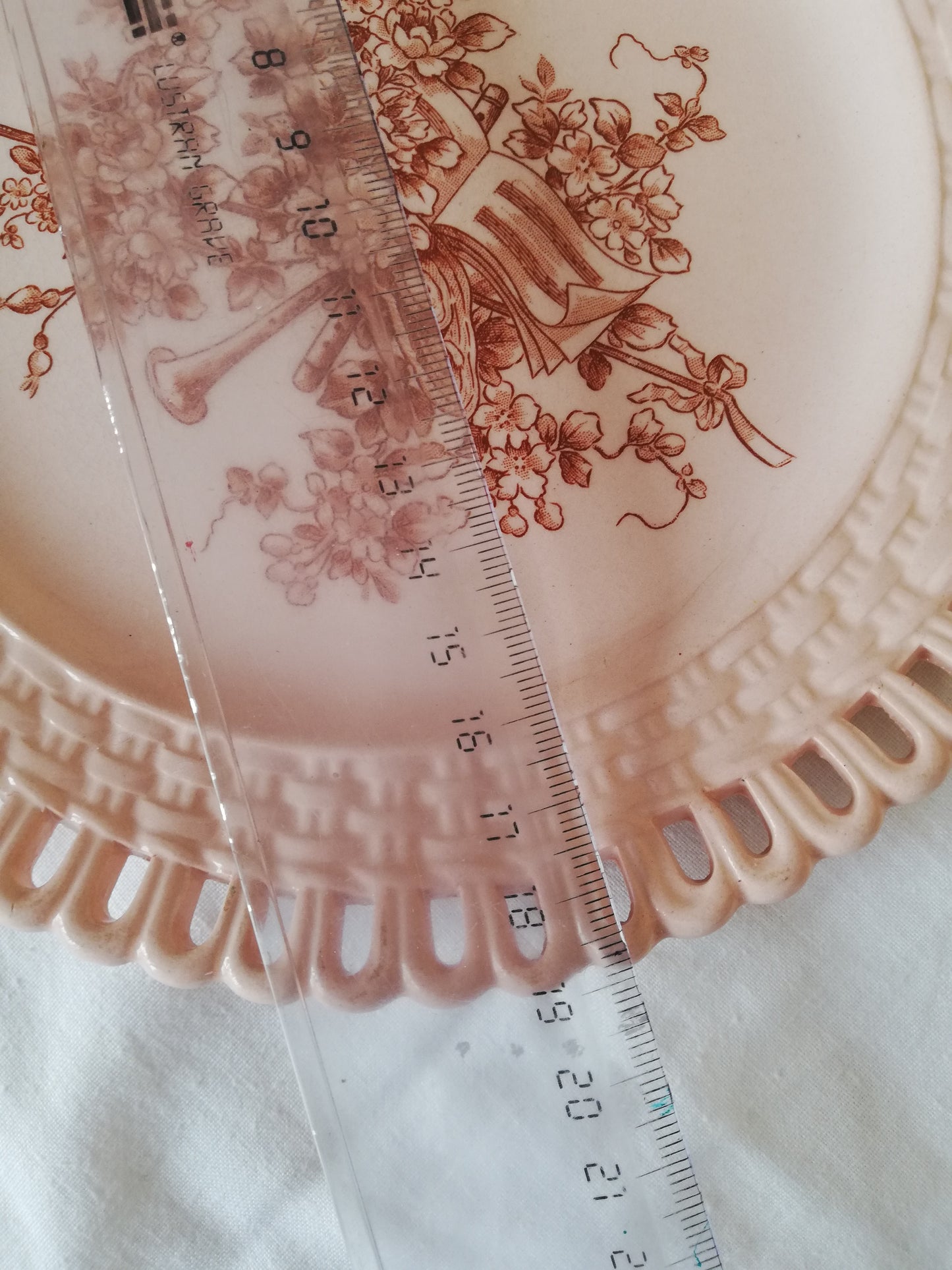 Assiettes Ajourées Longwy