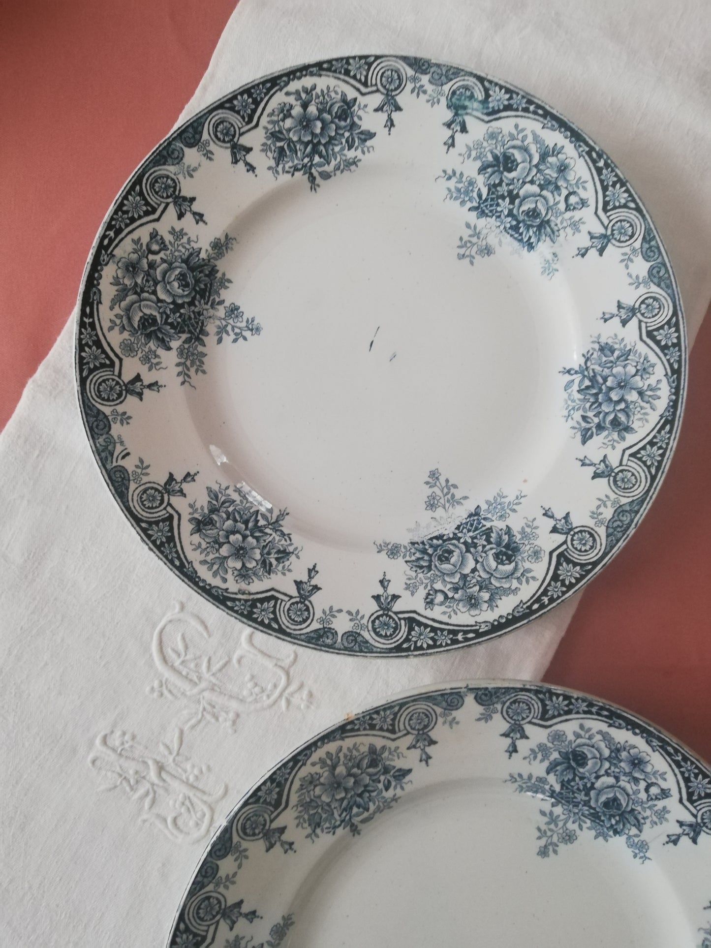 Pompadour Saint Amand Amandinoise flacher Teller