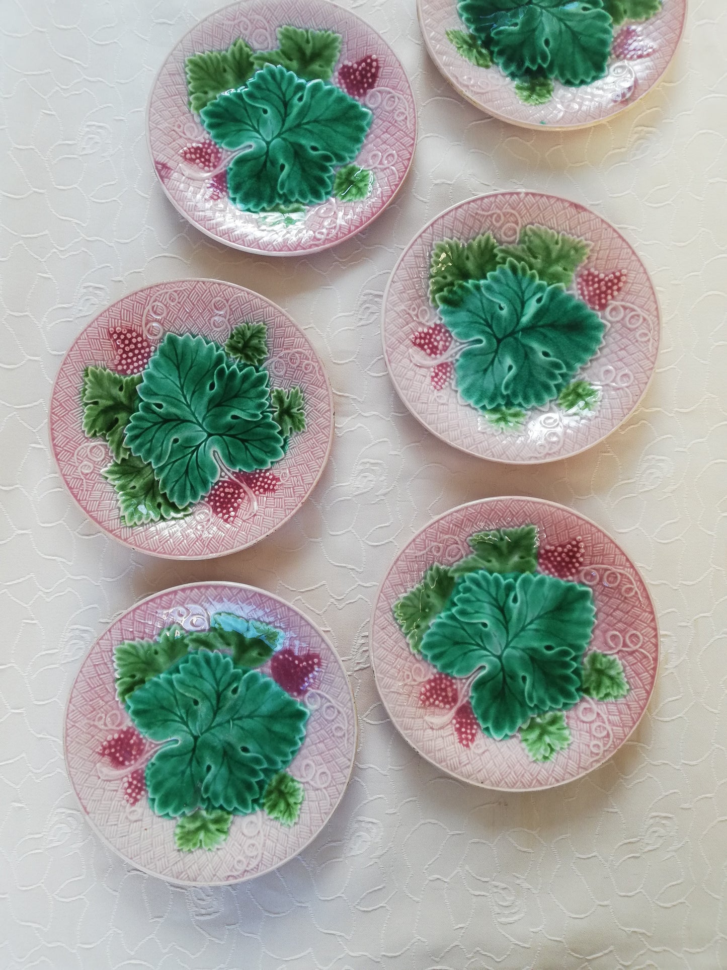 Assiette barbotine Salin