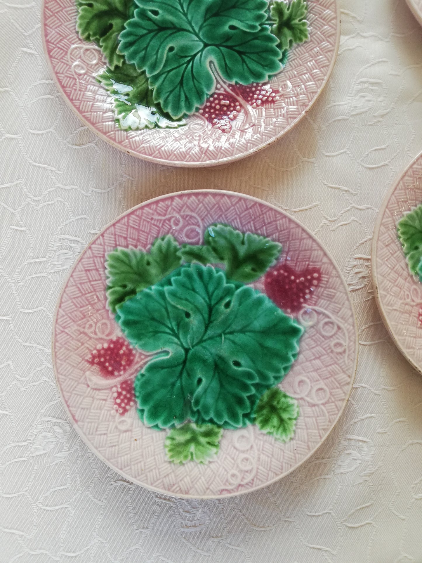 Assiette barbotine Salin