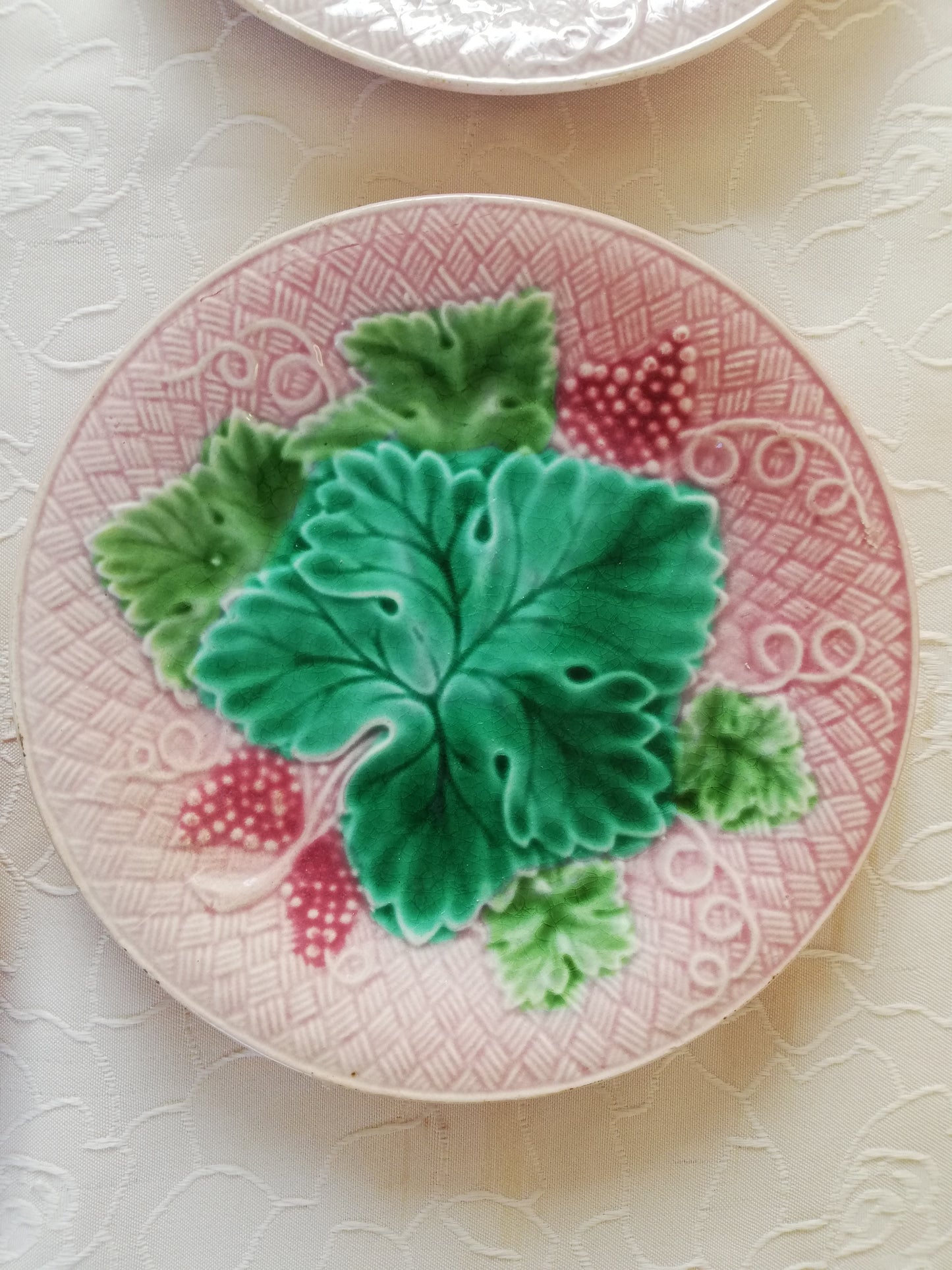 Assiette barbotine Salin