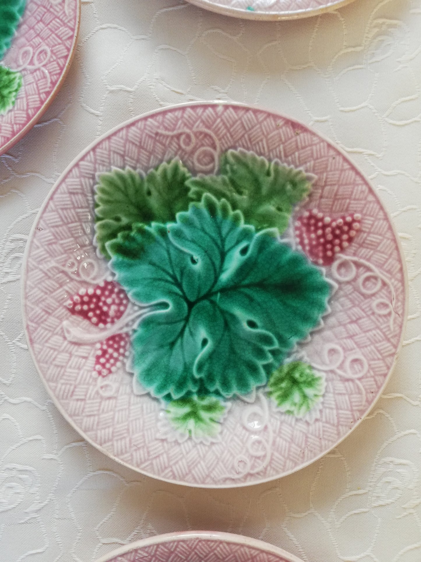 Assiette barbotine Salin