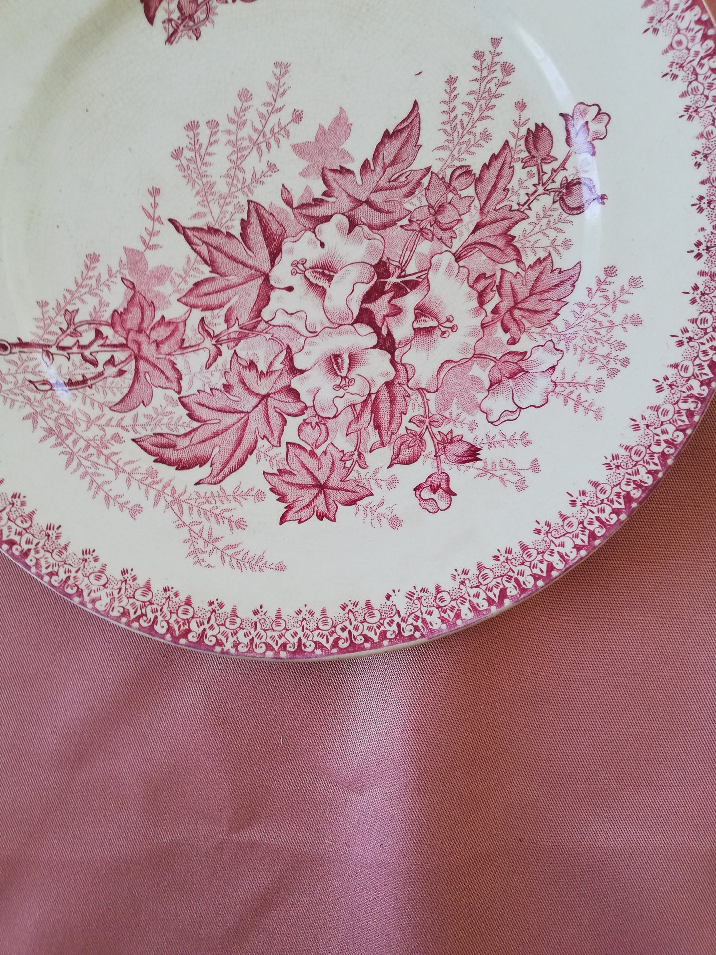 Assiette Plate Eglantine