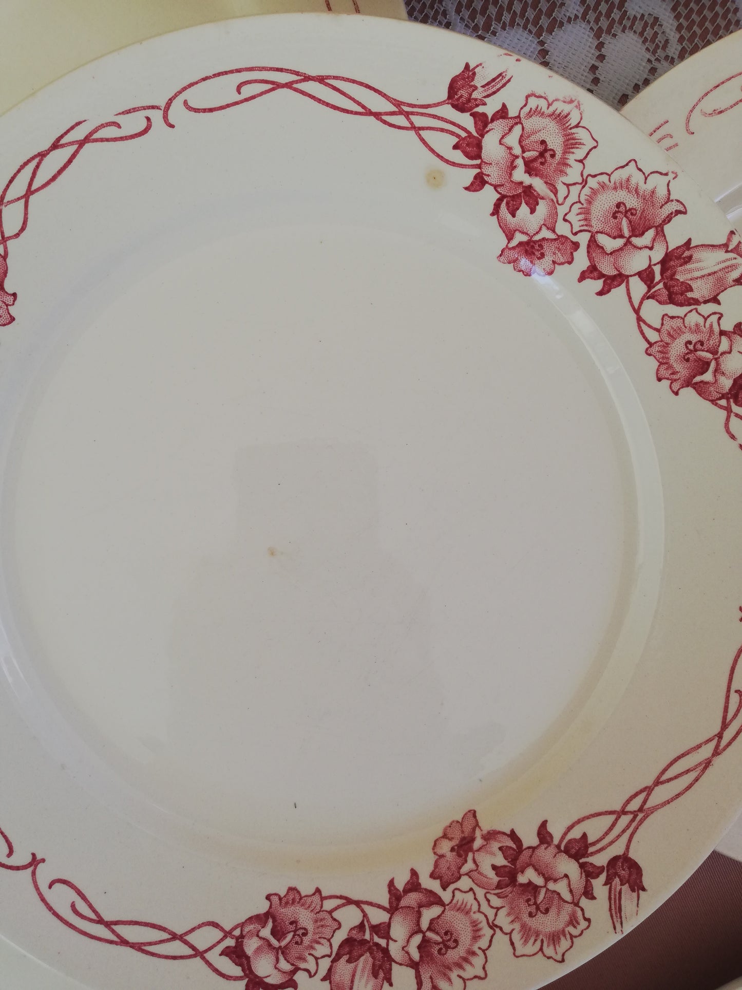 Assiette plate Palerme Sarreguemines terre de fer rose rouge