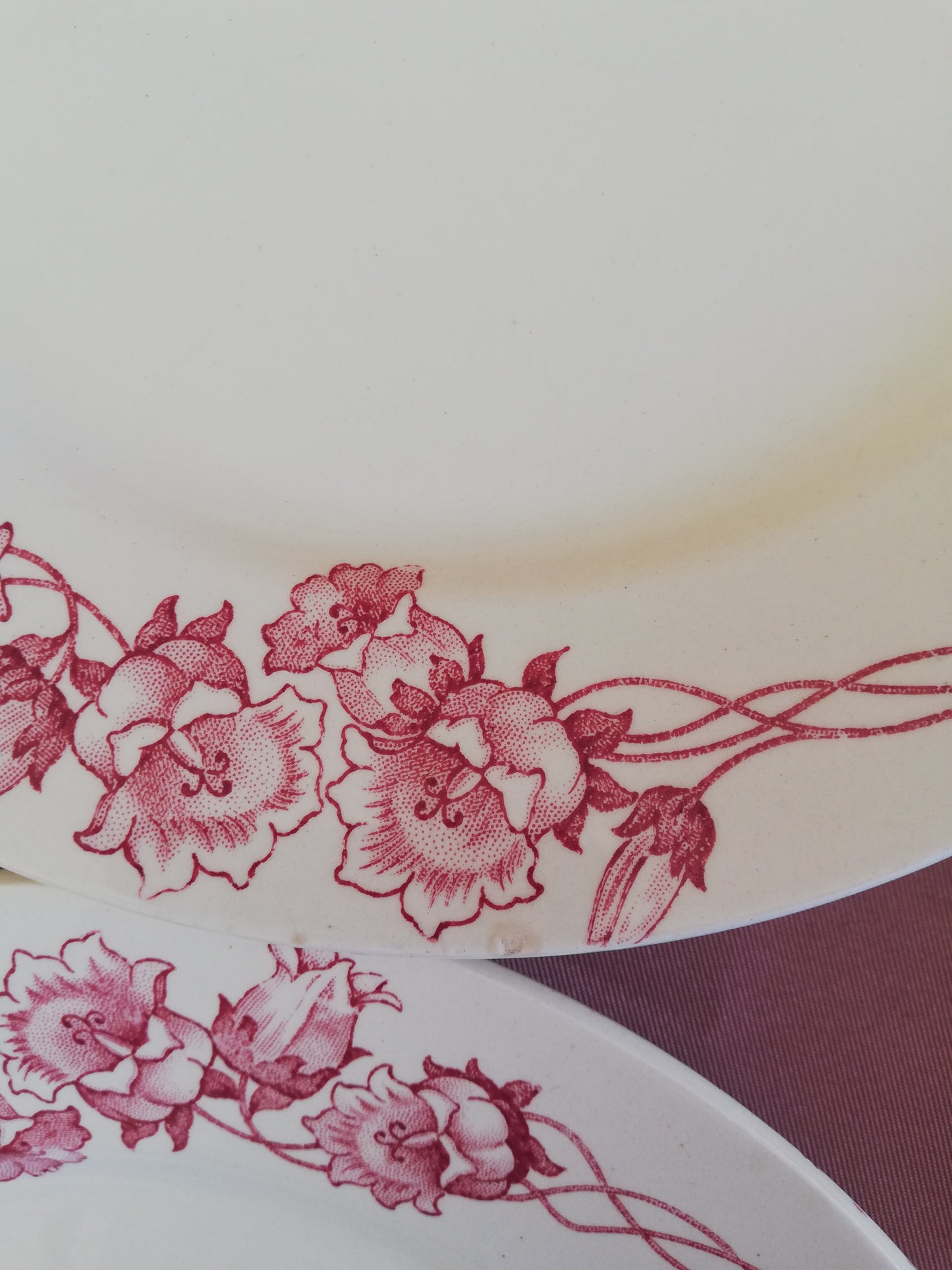 Assiette plate Palerme Sarreguemines terre de fer rose rouge