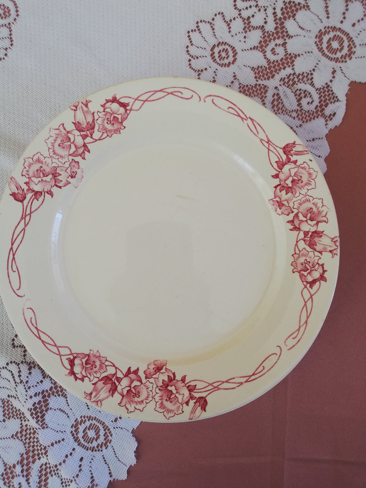 Assiette plate Palerme Sarreguemines terre de fer rose rouge