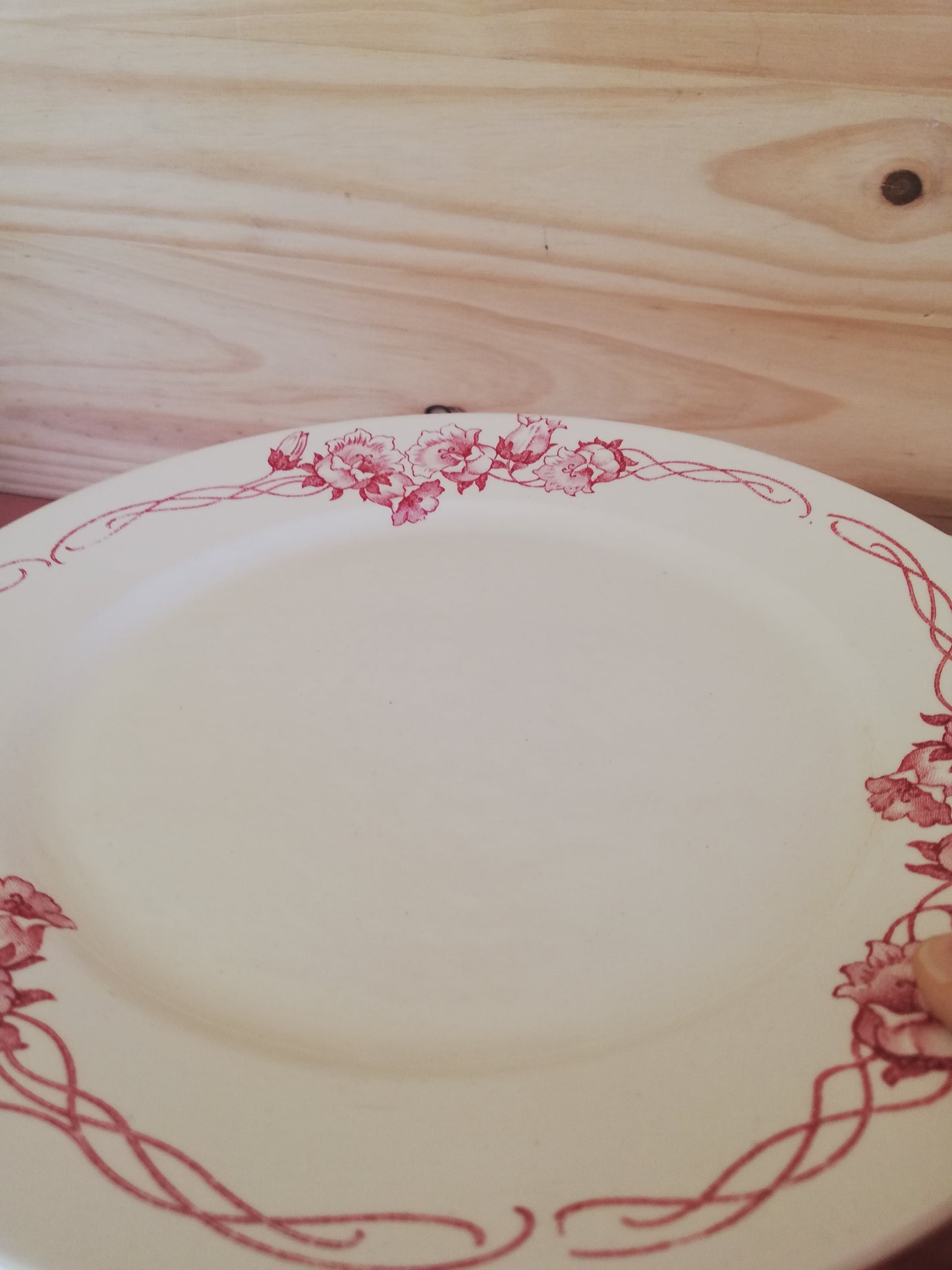 Assiette plate Palerme Sarreguemines terre de fer rose rouge