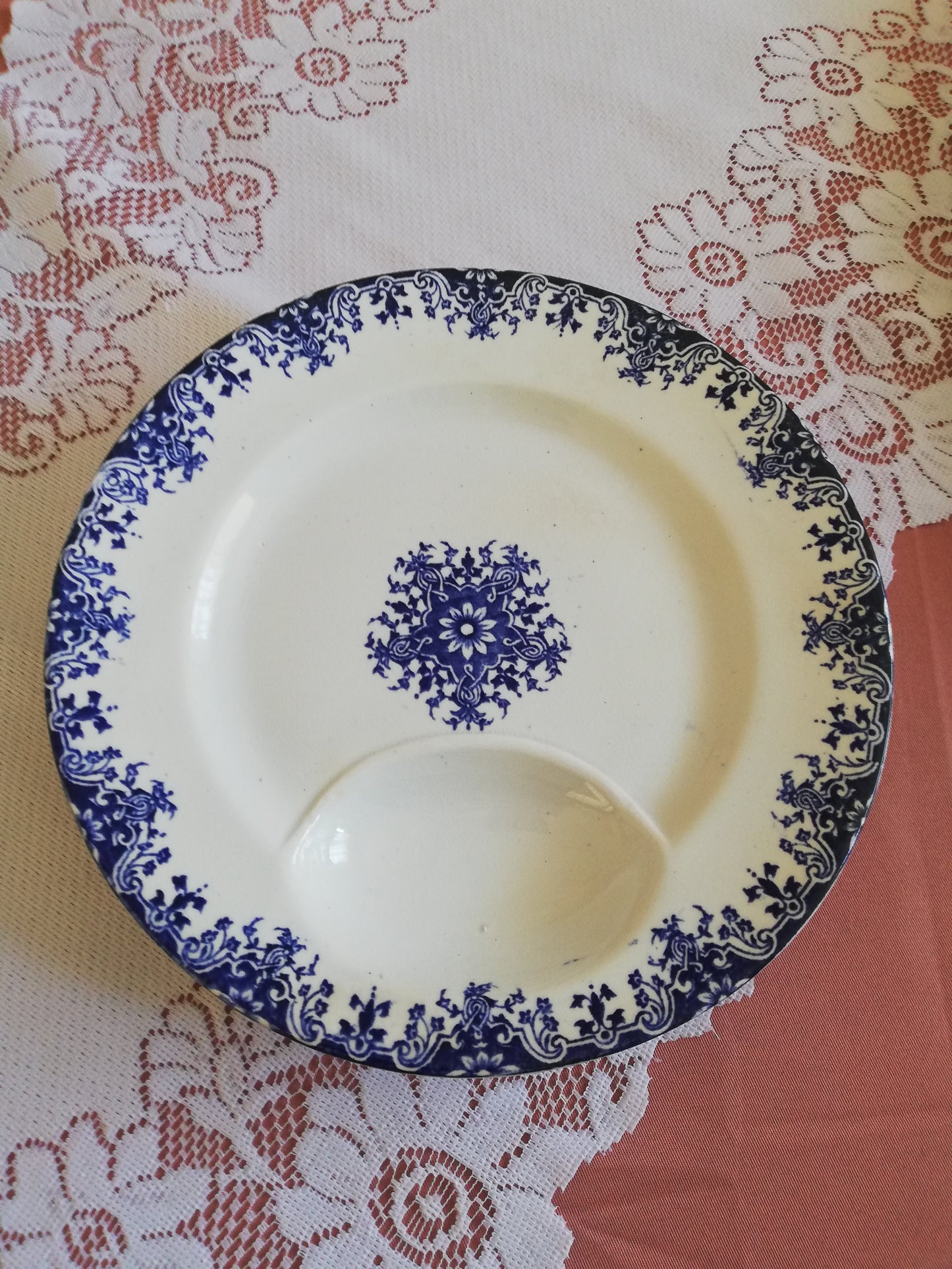 Assiette à asperge Bordeaux