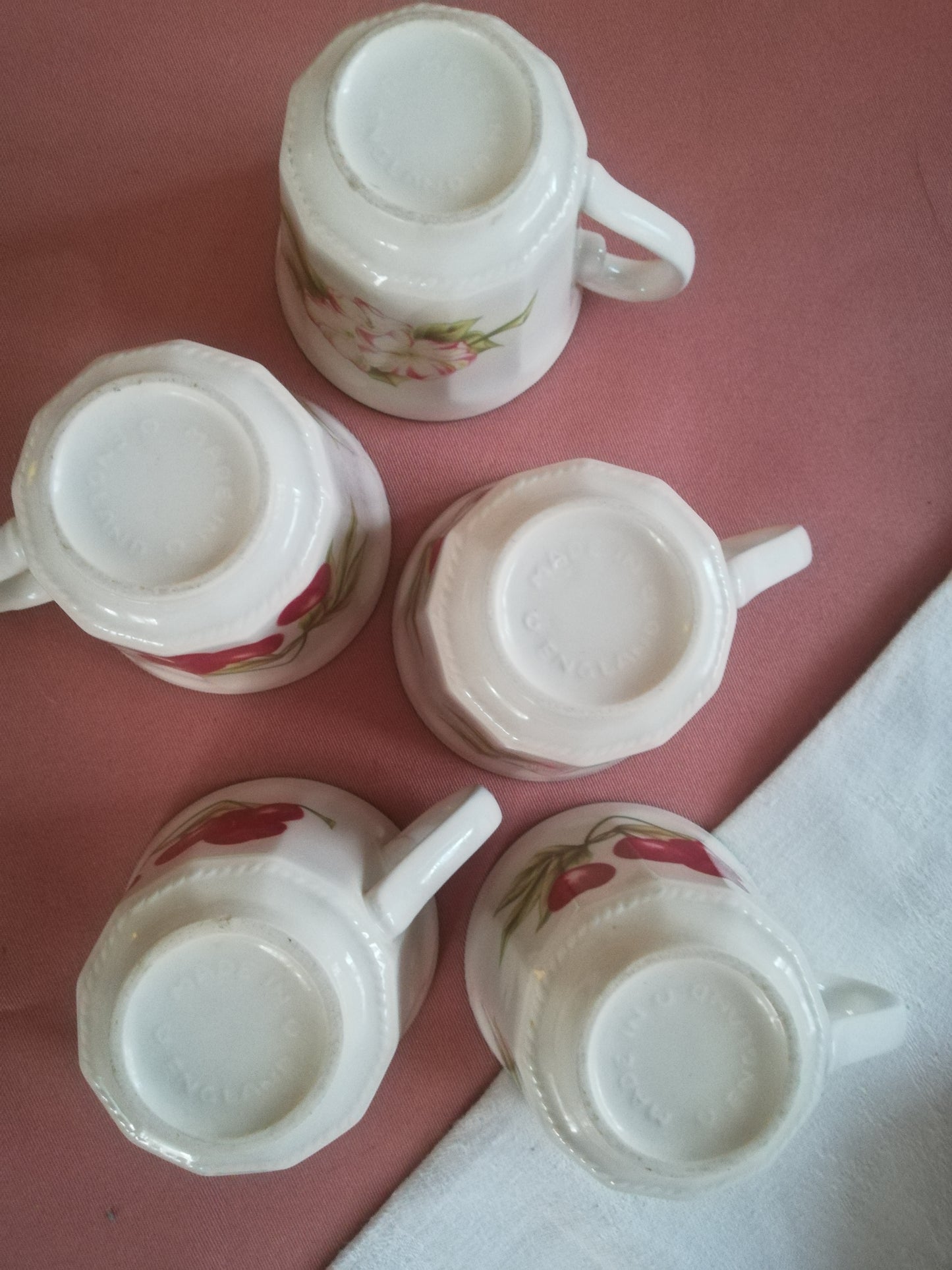 5 tasses à café Churchill cerise