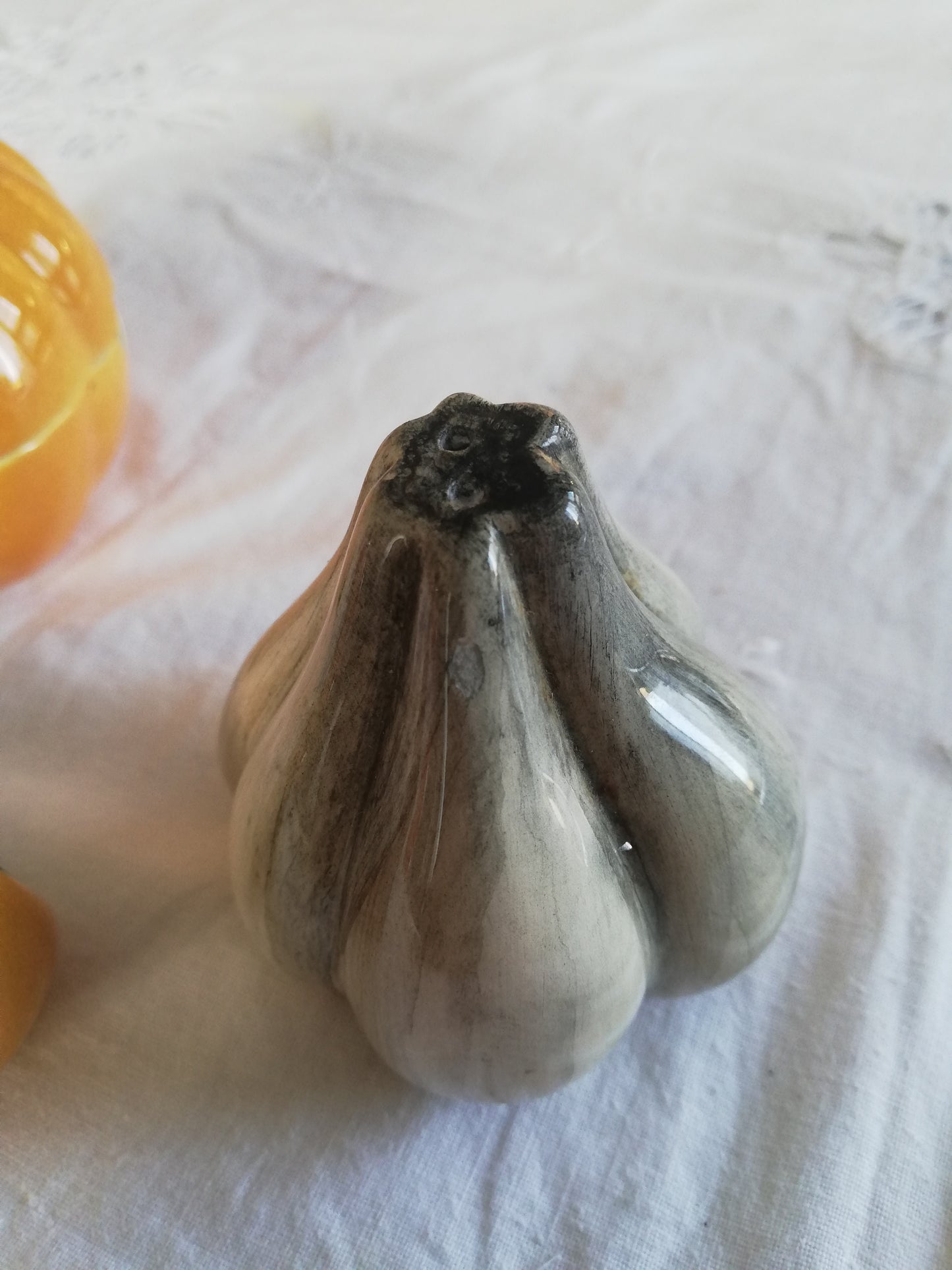 Moutardier, Salière Poivrière vintage en Barbotine