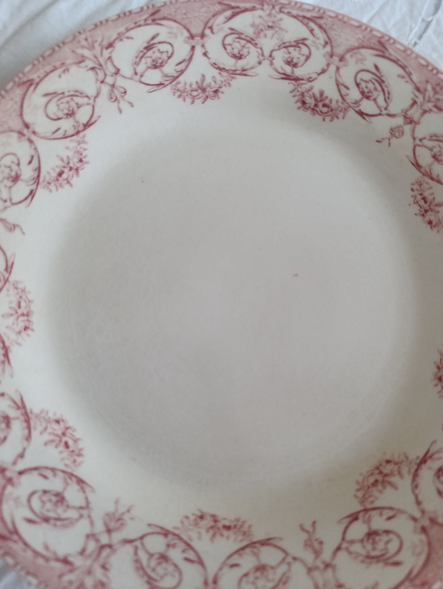 Assiette Creil et Montereau Dubarry