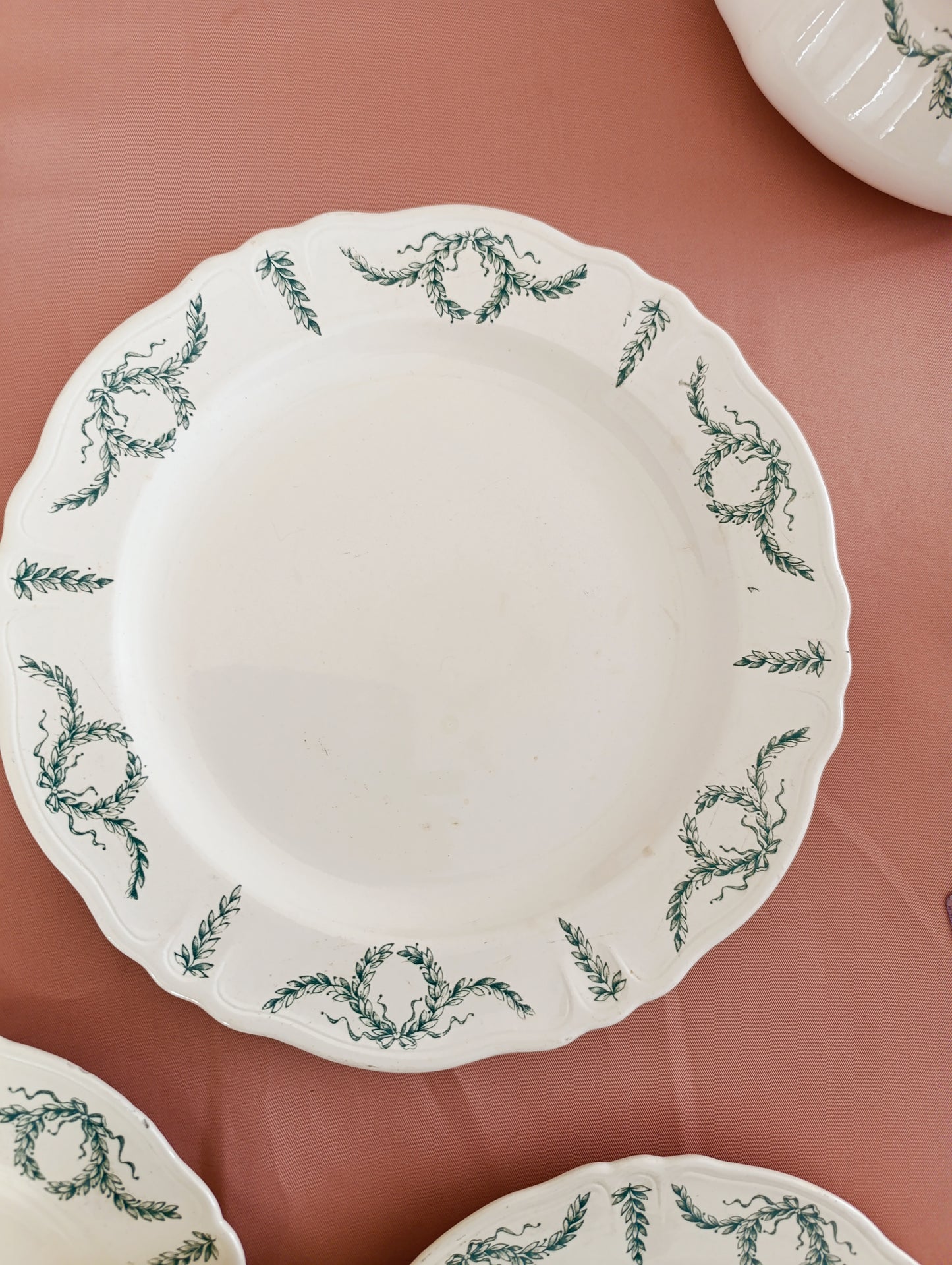Plat rond et creux Villey Longchamp