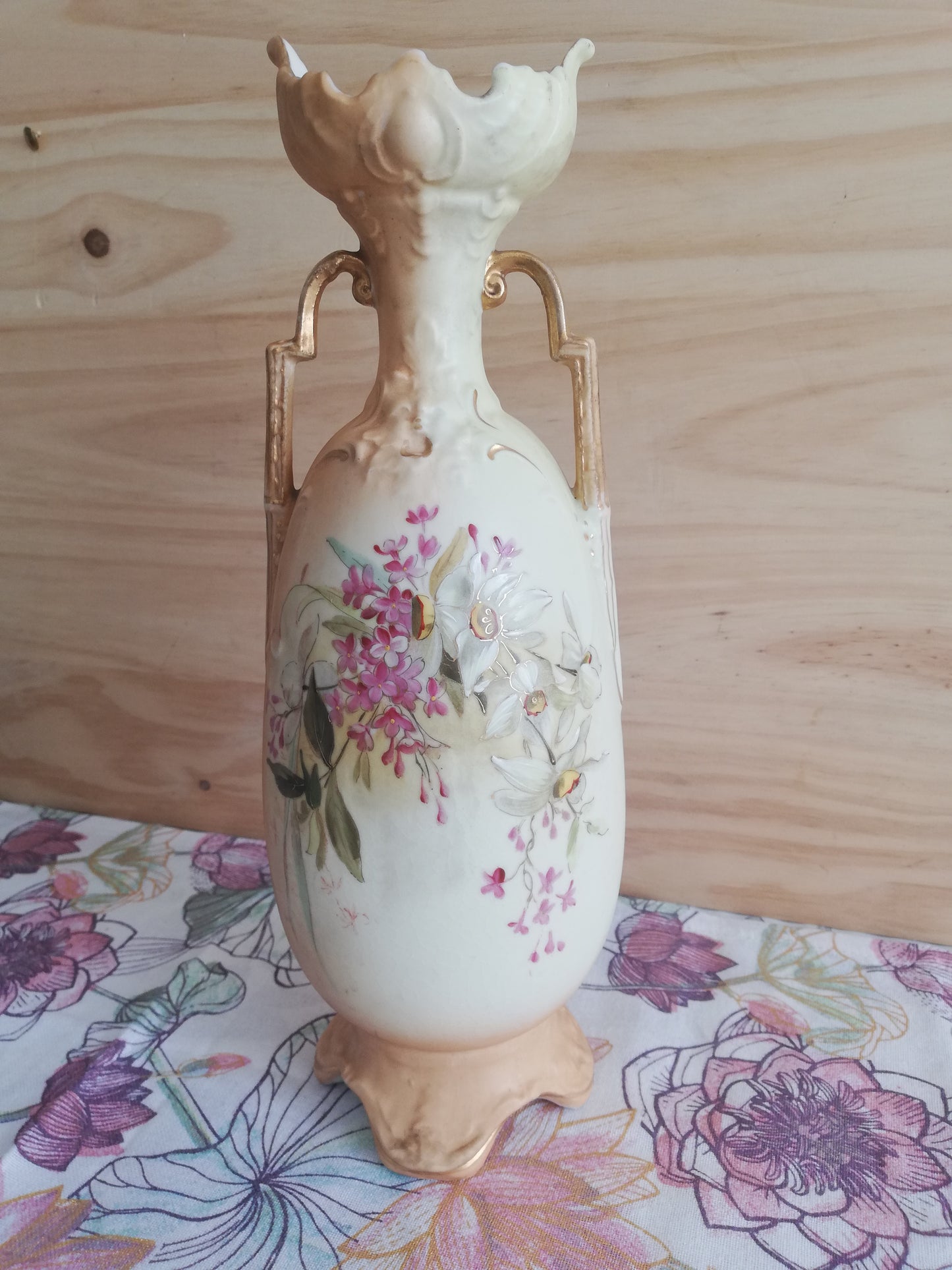 Vase Art Nouveau décor emaillé