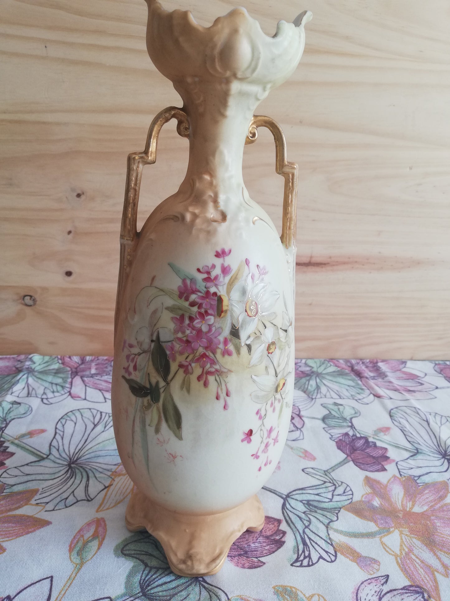 Vase Art Nouveau décor emaillé