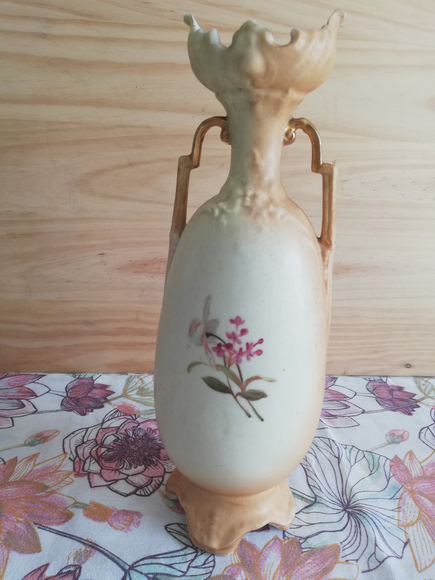 Vase Art Nouveau décor emaillé