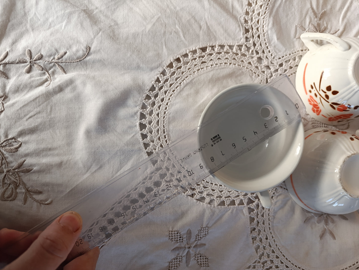 Tasses anciennes Moulin des Loups