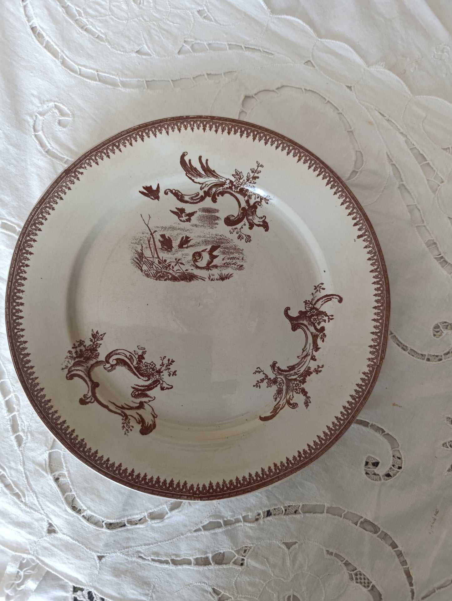 Assiette Rocaille terre de fer Pexonne