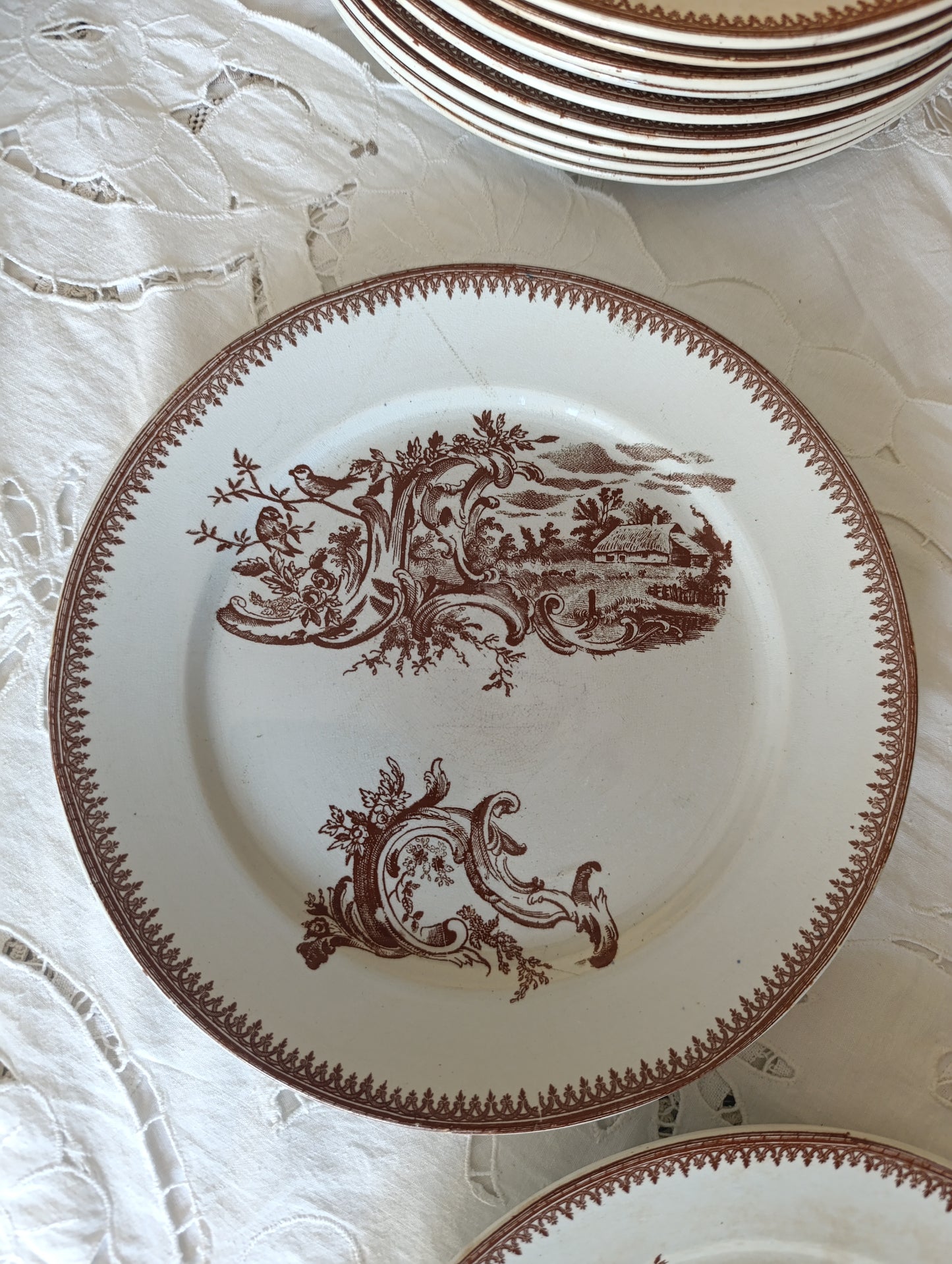 Assiette Rocaille Pexonne terre de fer