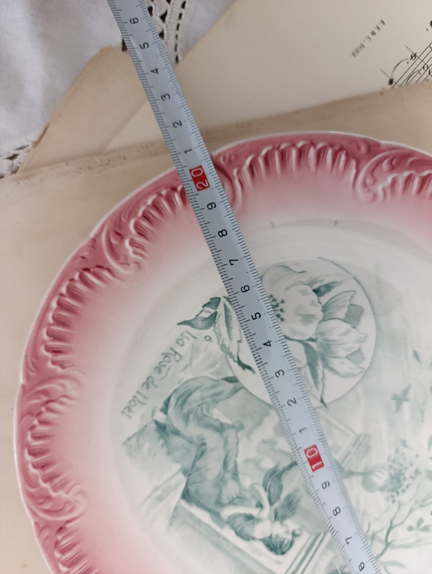 Assiette la rose de Noël Digoin Sarreguemines
