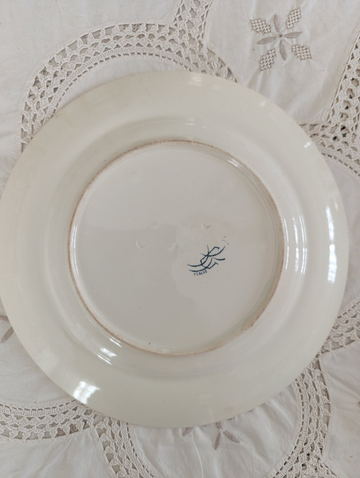 Assiette Oiseau Terre de fer KG Lunéville