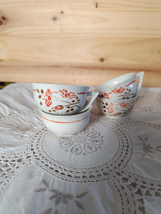 Tasses anciennes Moulin des Loups