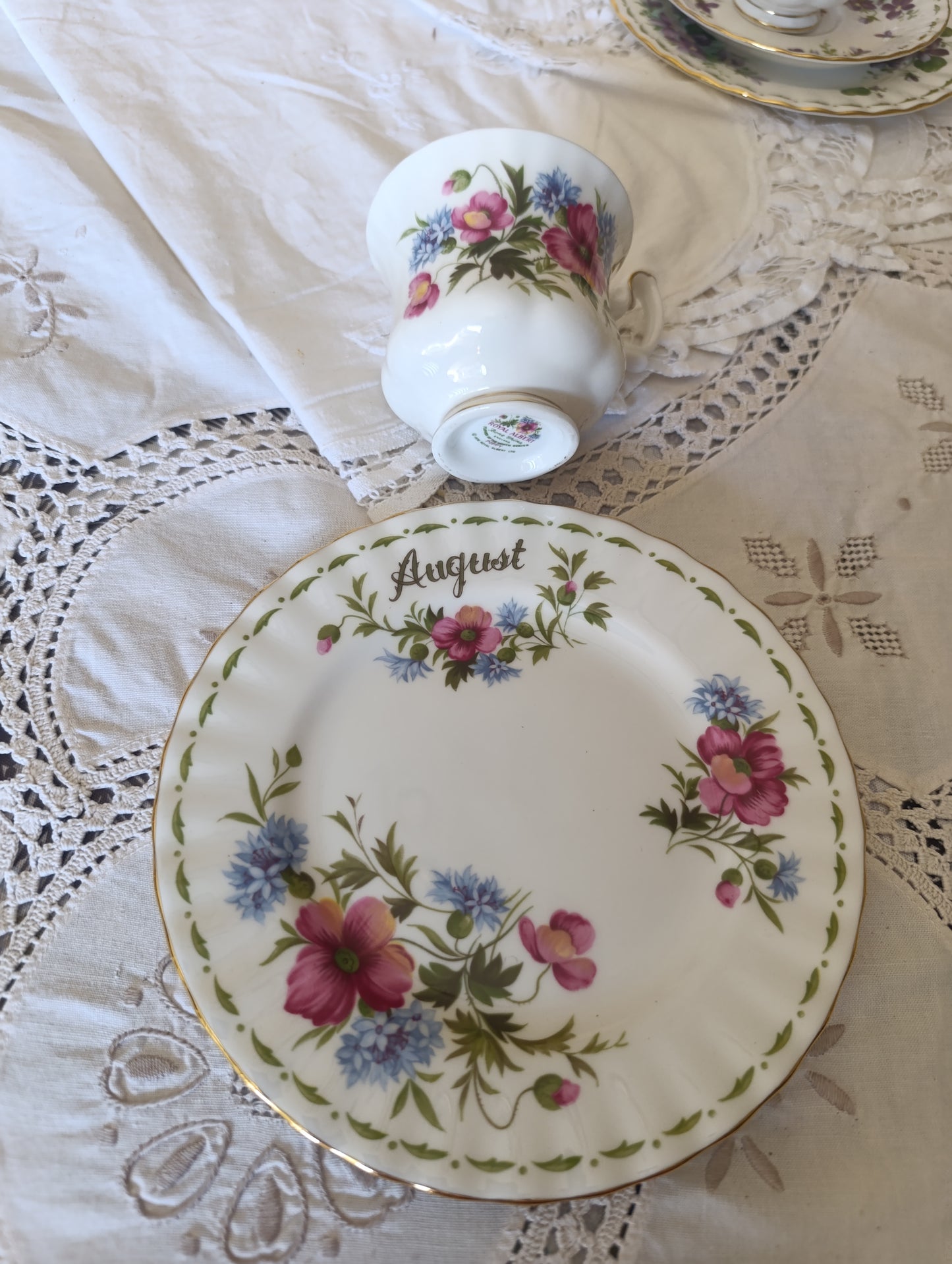 Tasse et assiette Royal Albert August
