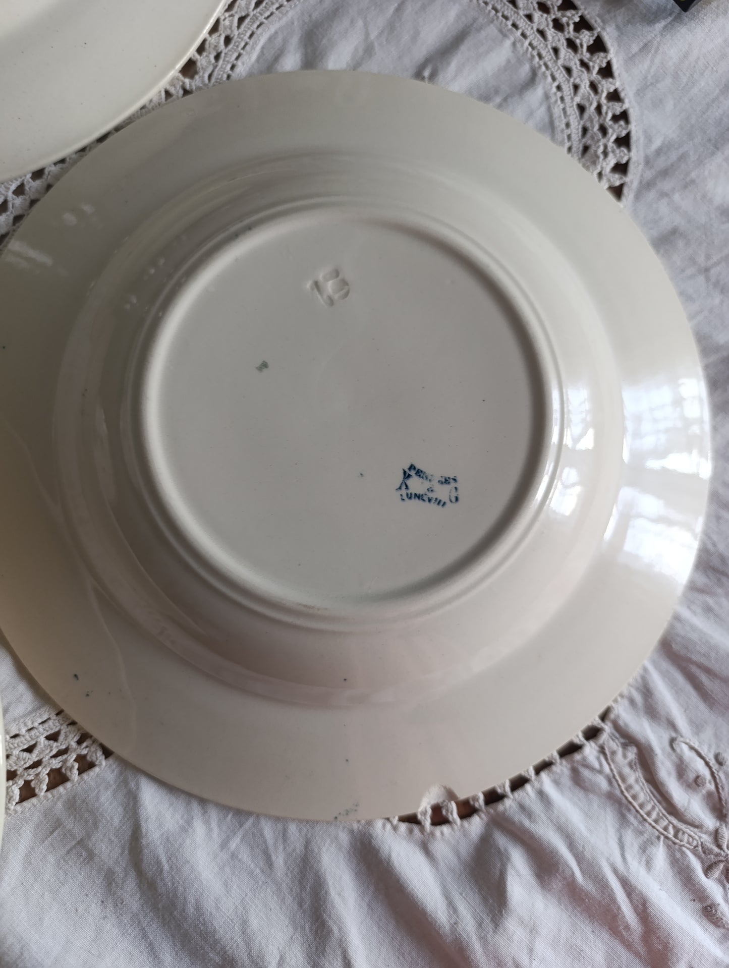 Assiette creuse Pensée KG Luneville terre de fer