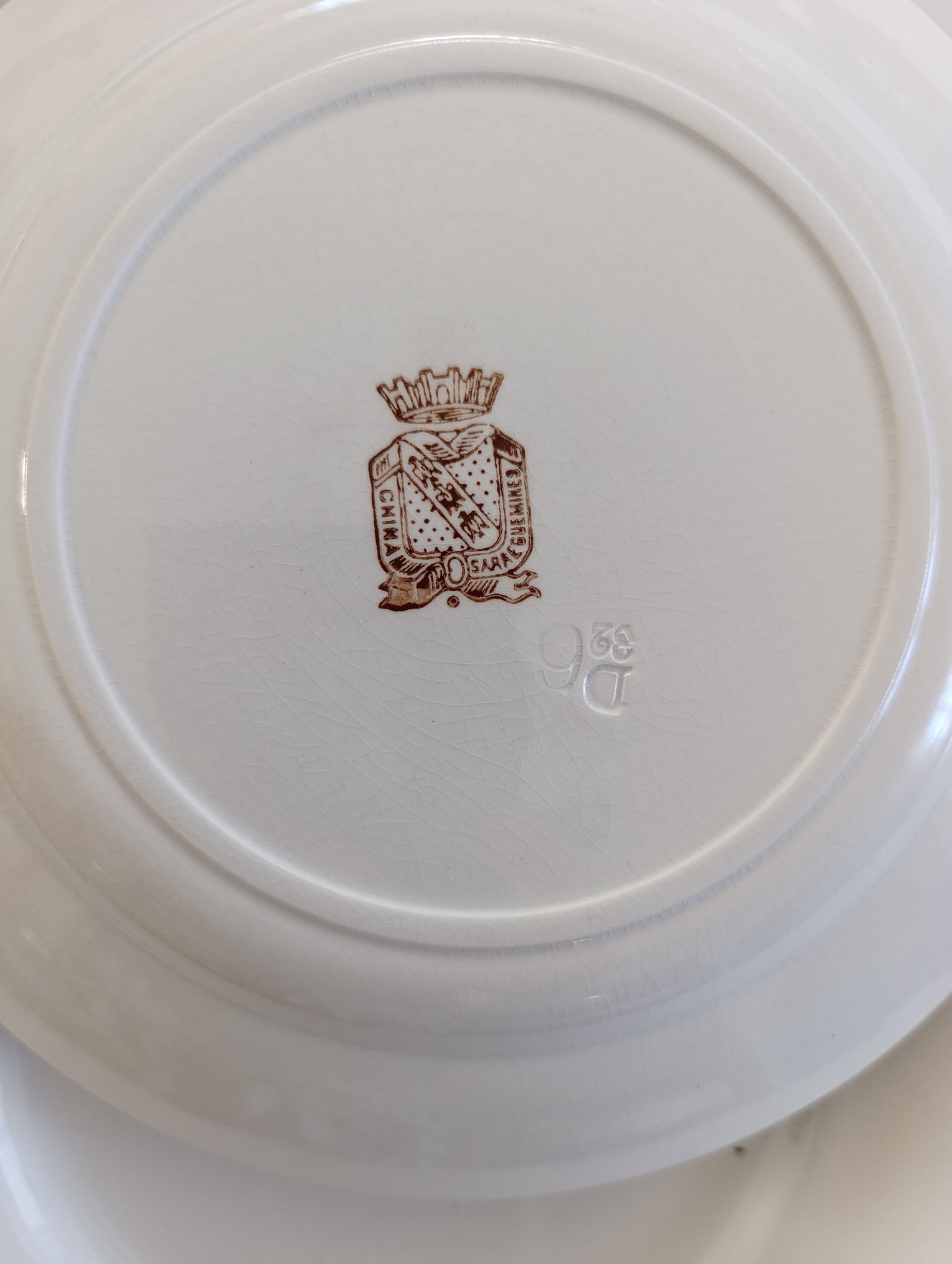 Assiette plate terre de fer china Sarreguemines blanches