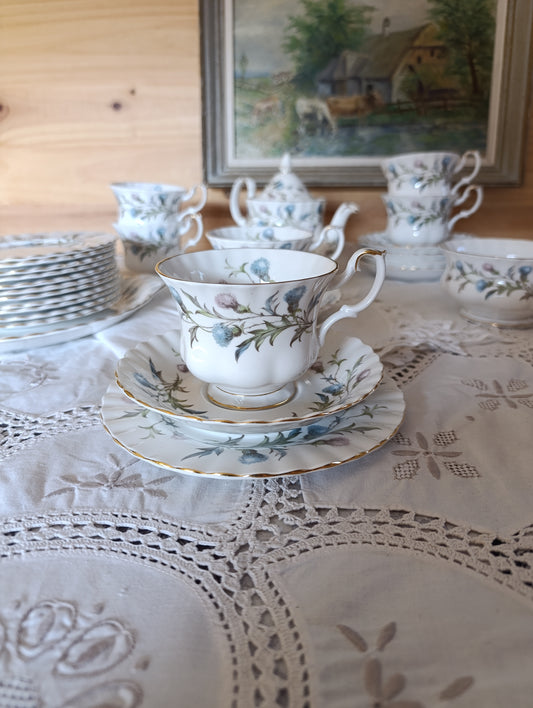 Service Brigadoon Royal Albert