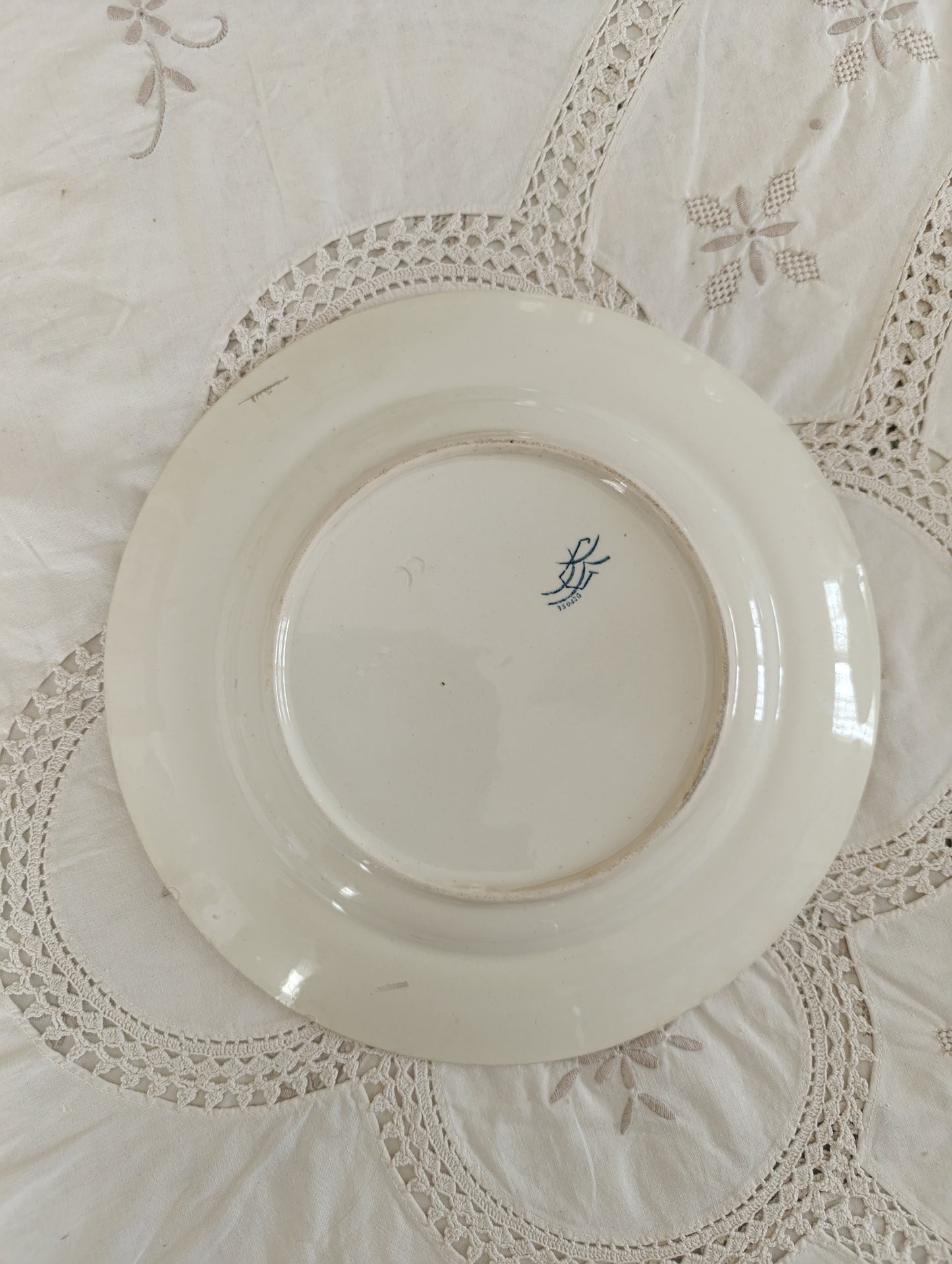 Assiette Oiseau Terre de fer KG Lunéville