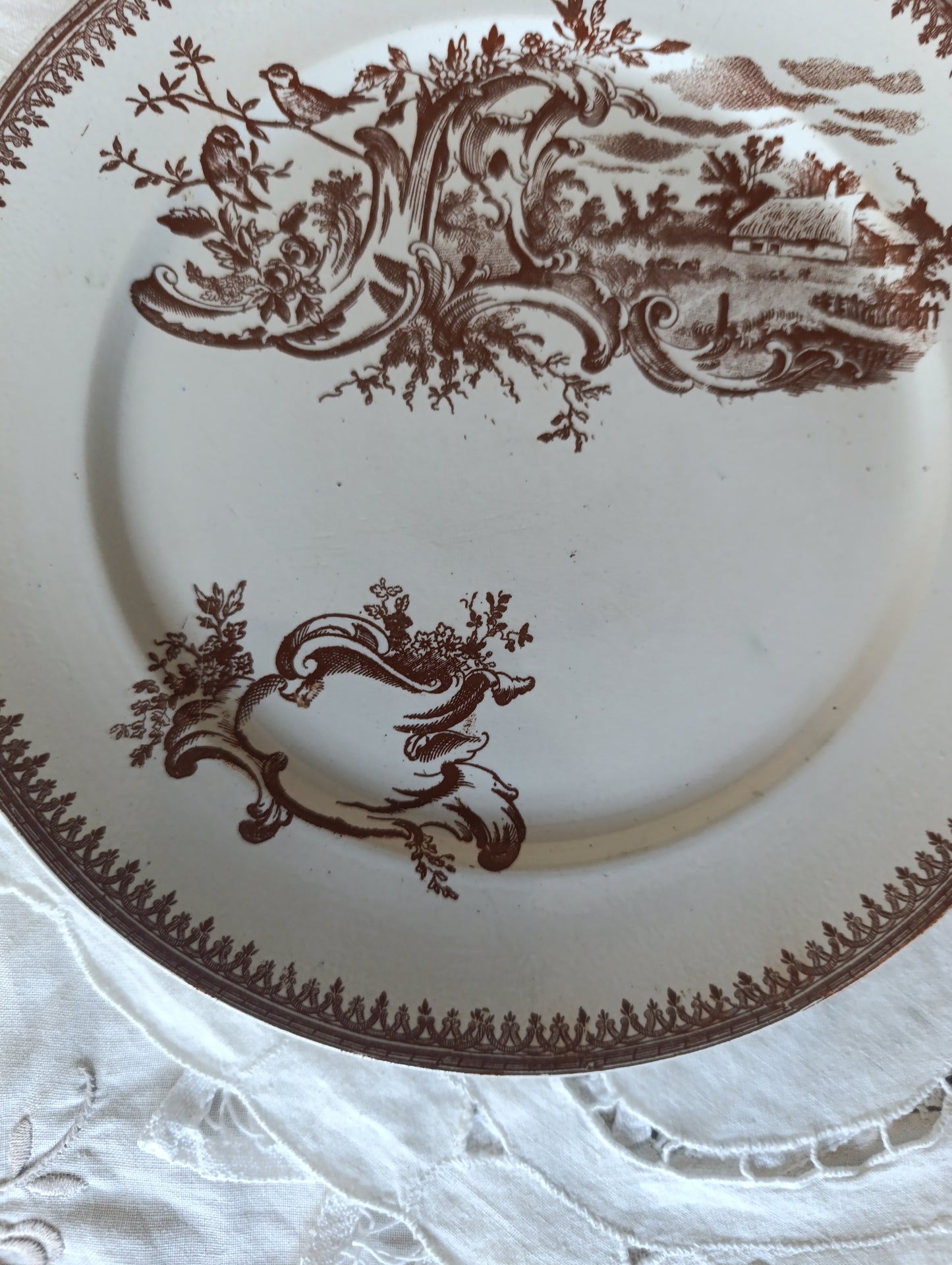 Assiette dessert terre de fer Rocaille Pexonne