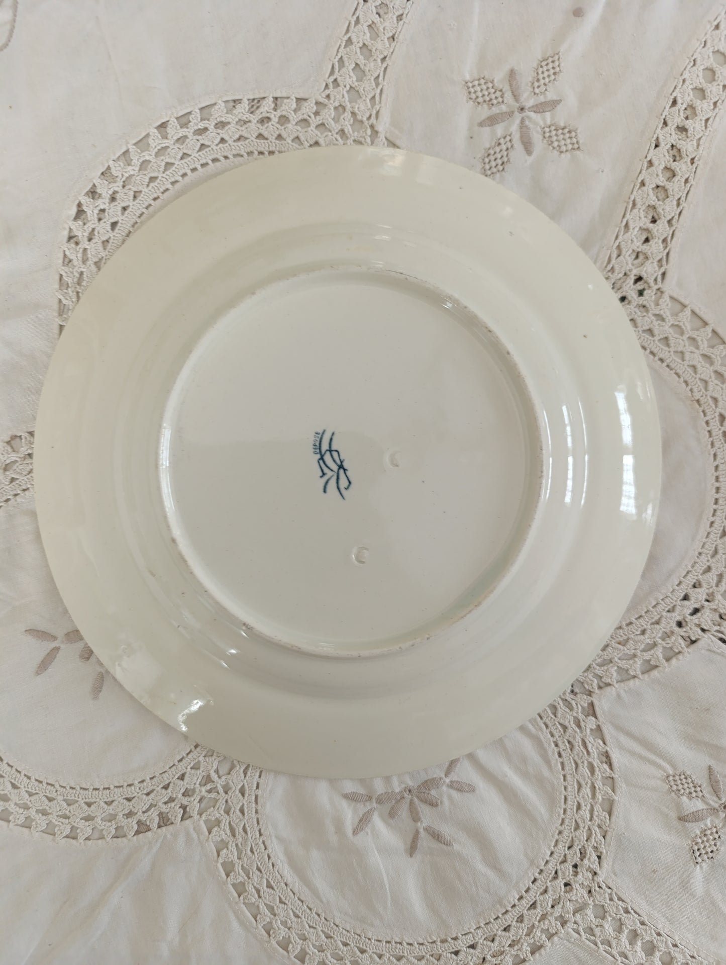 Assiette Oiseau Terre de fer KG Lunéville