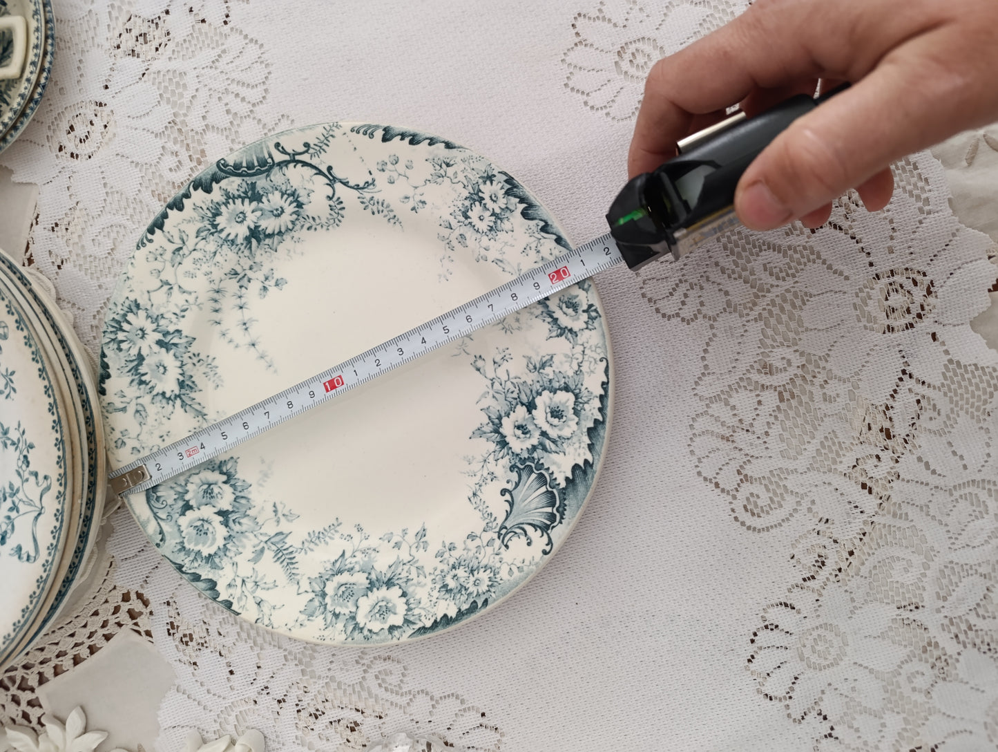 Assiette terre de fer Derby Choisy le Roi