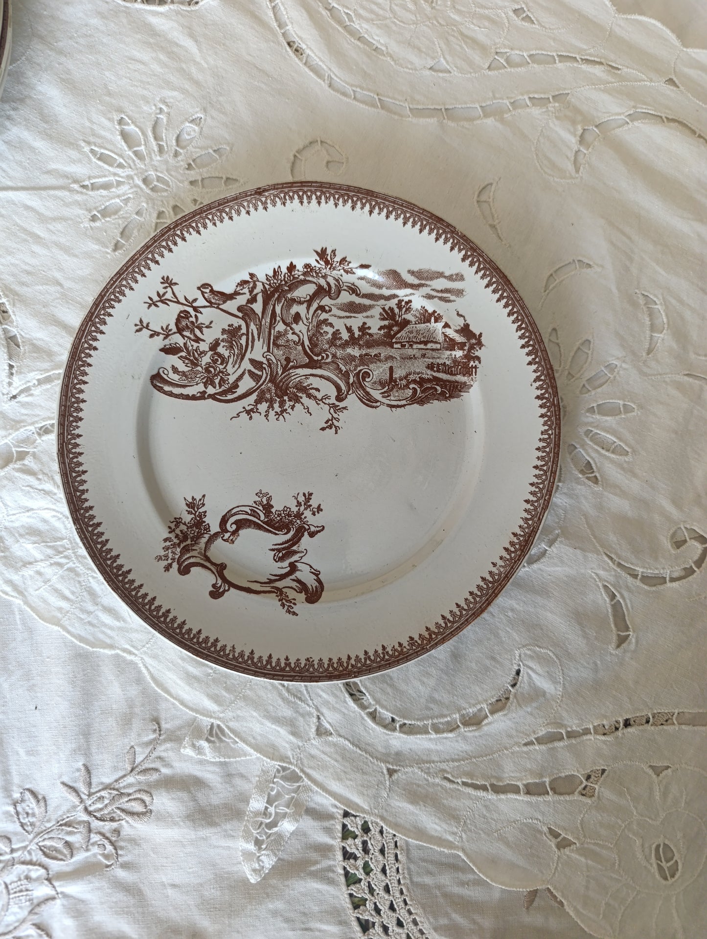 Assiette dessert terre de fer Rocaille Pexonne