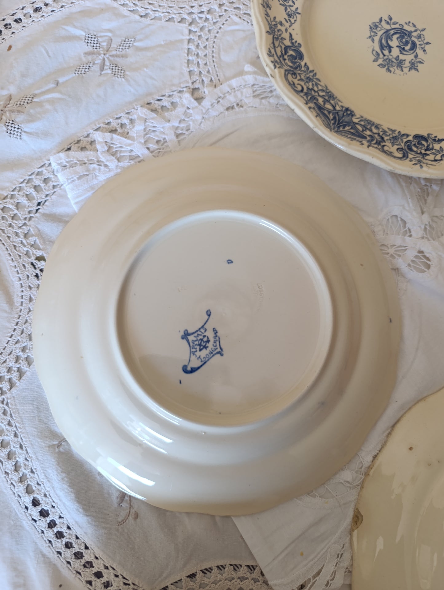 Assiettes Aramis Longchamp terre de fer bleu