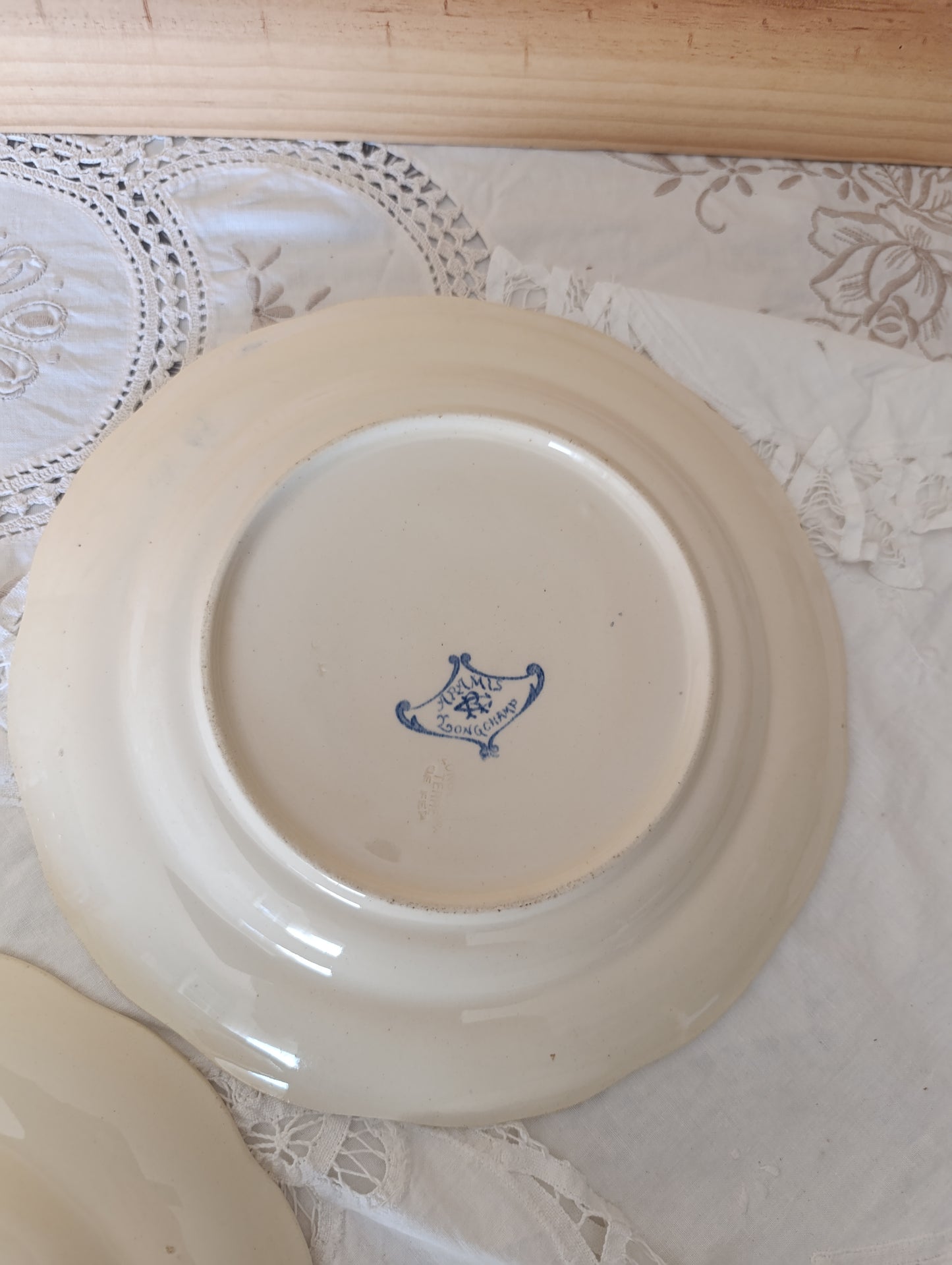 Assiettes Aramis Longchamp terre de fer bleu