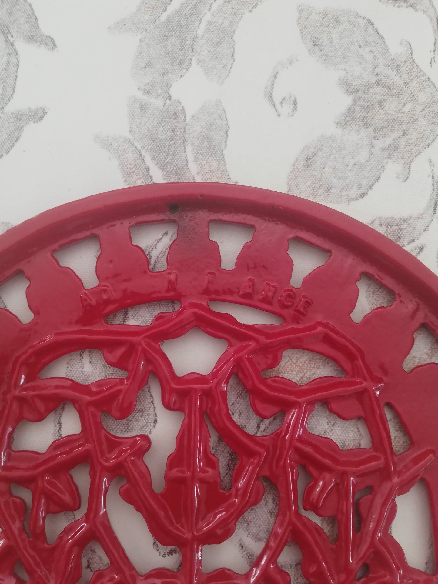 Dessous de plat en fonte émaillée
