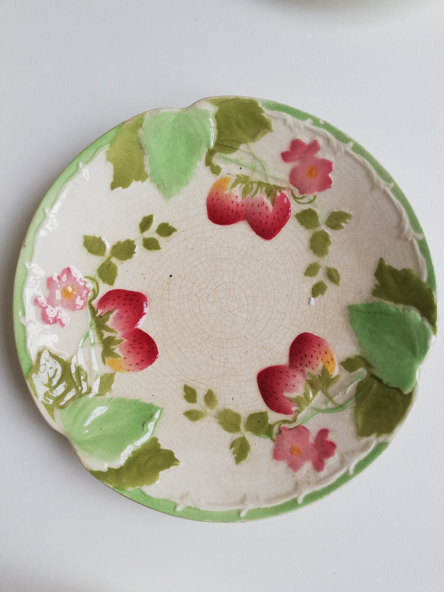 assiette barbotine Choisy le Roi