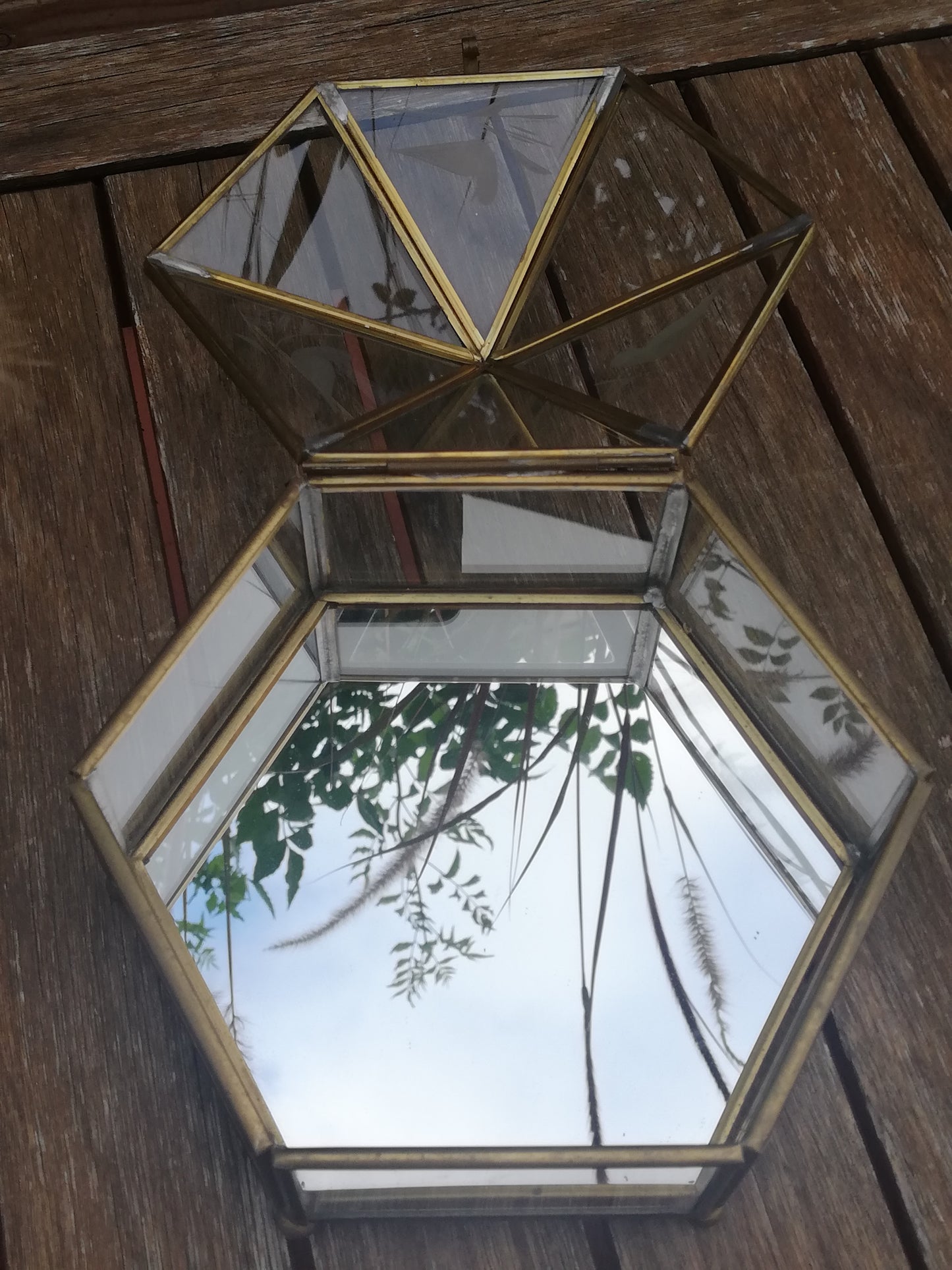 Boite hexagonale métal doré