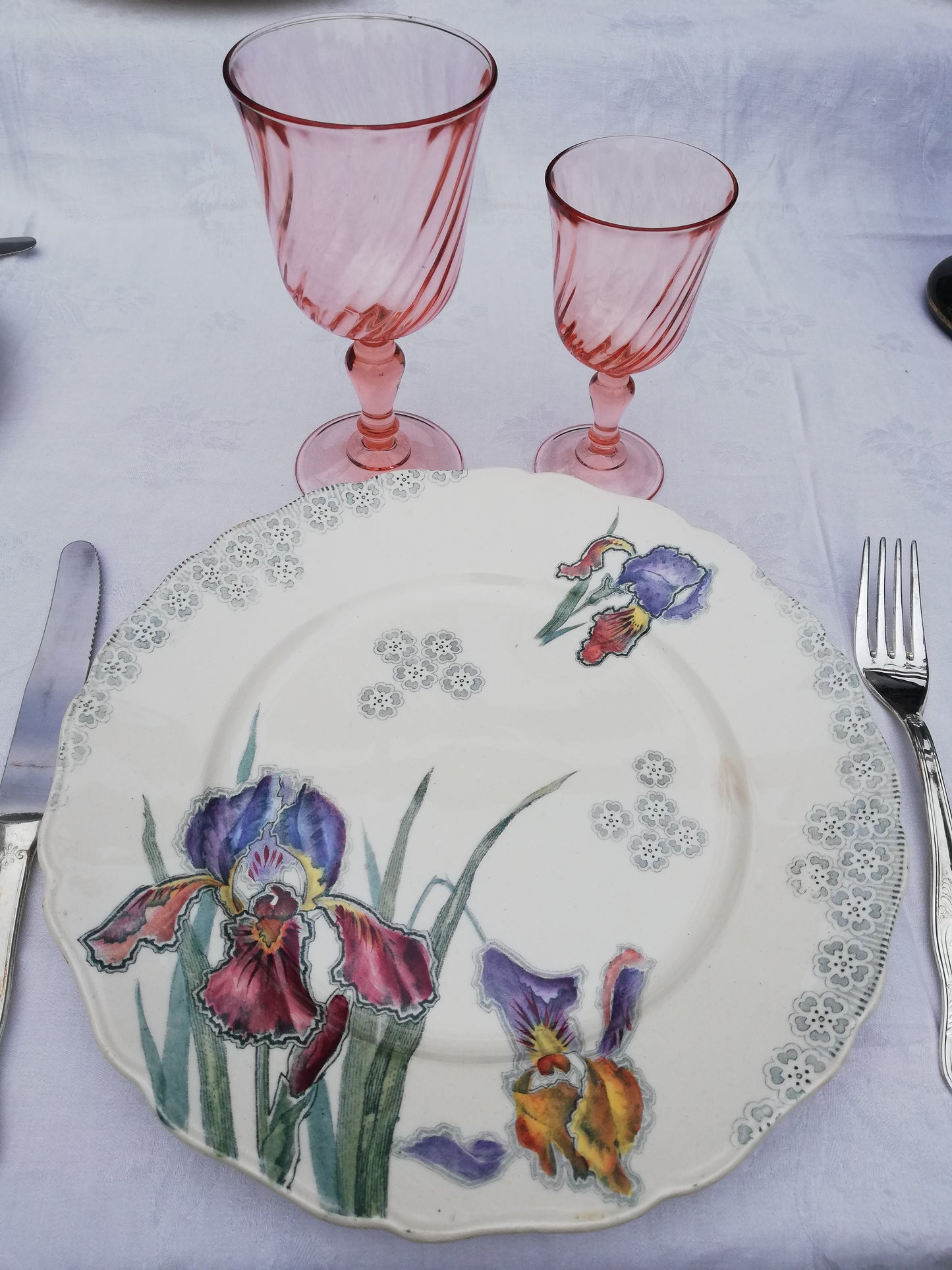 Assiette plate Iris Choisy le Roi