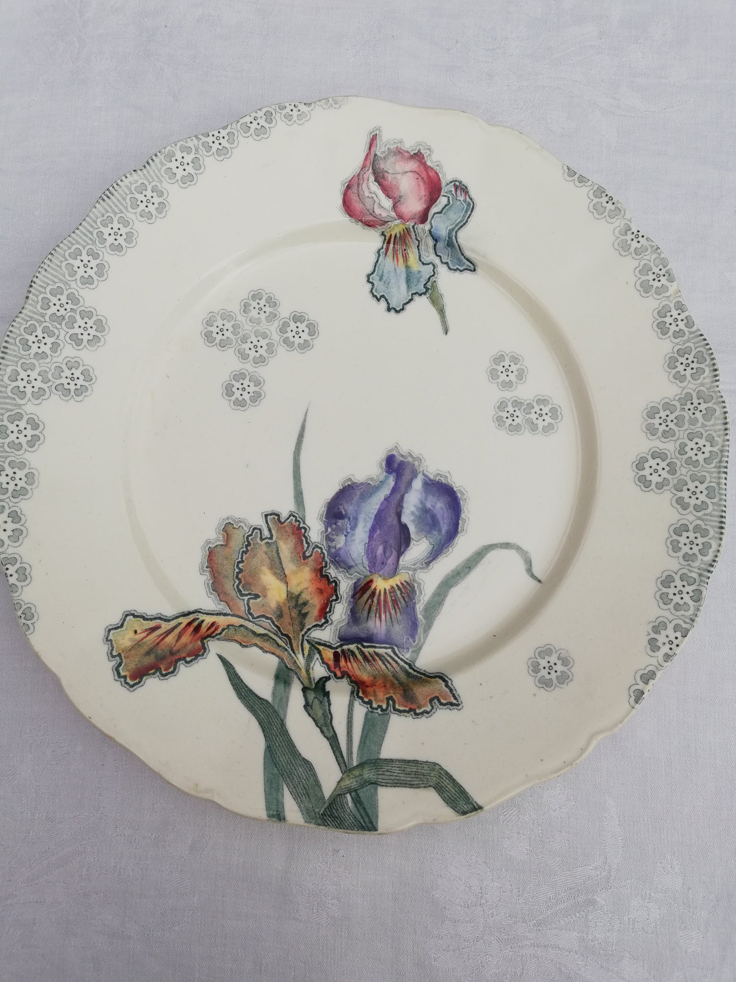 Assiette plate Iris Choisy le Roi