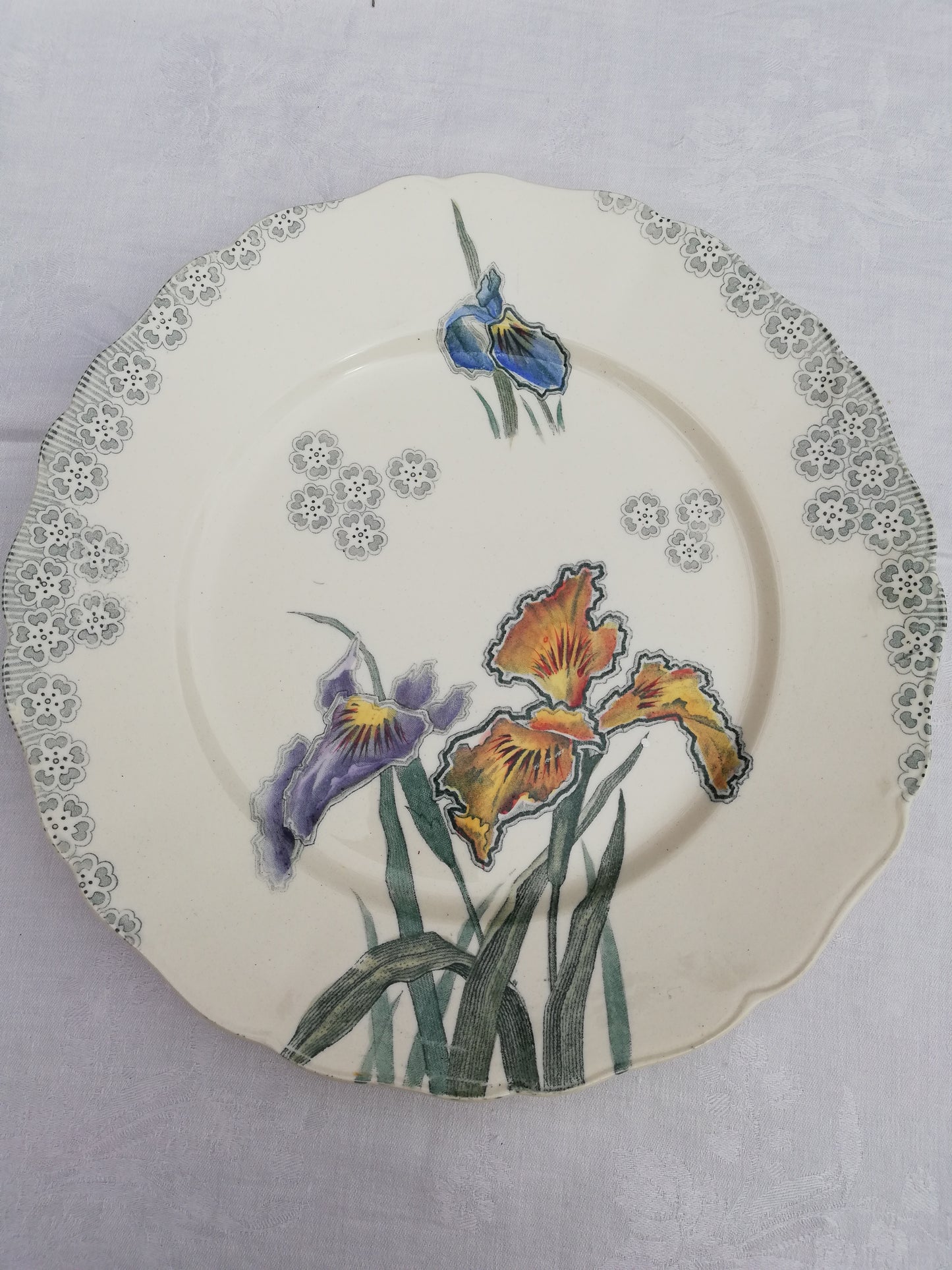 Assiette plate Iris Choisy le Roi