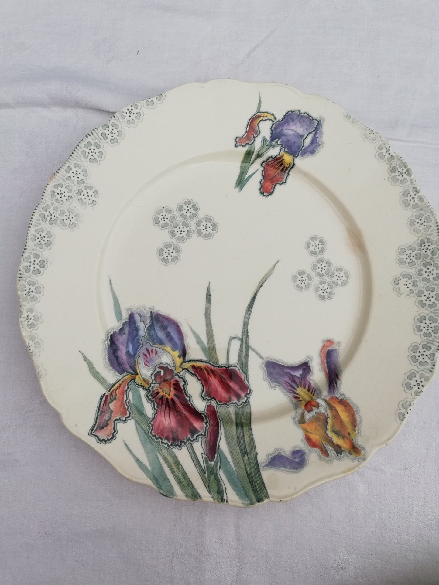 Assiette plate Iris Choisy le Roi