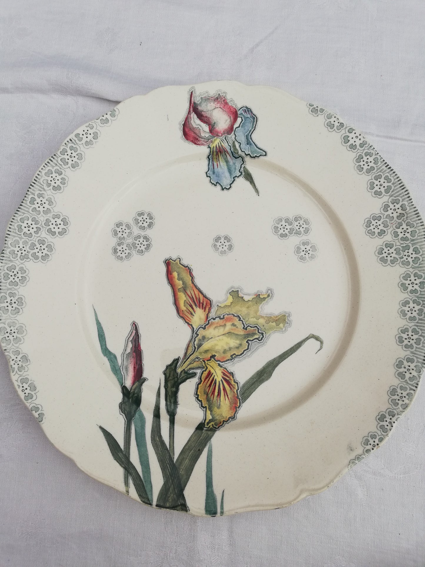 Assiette plate Iris Choisy le Roi